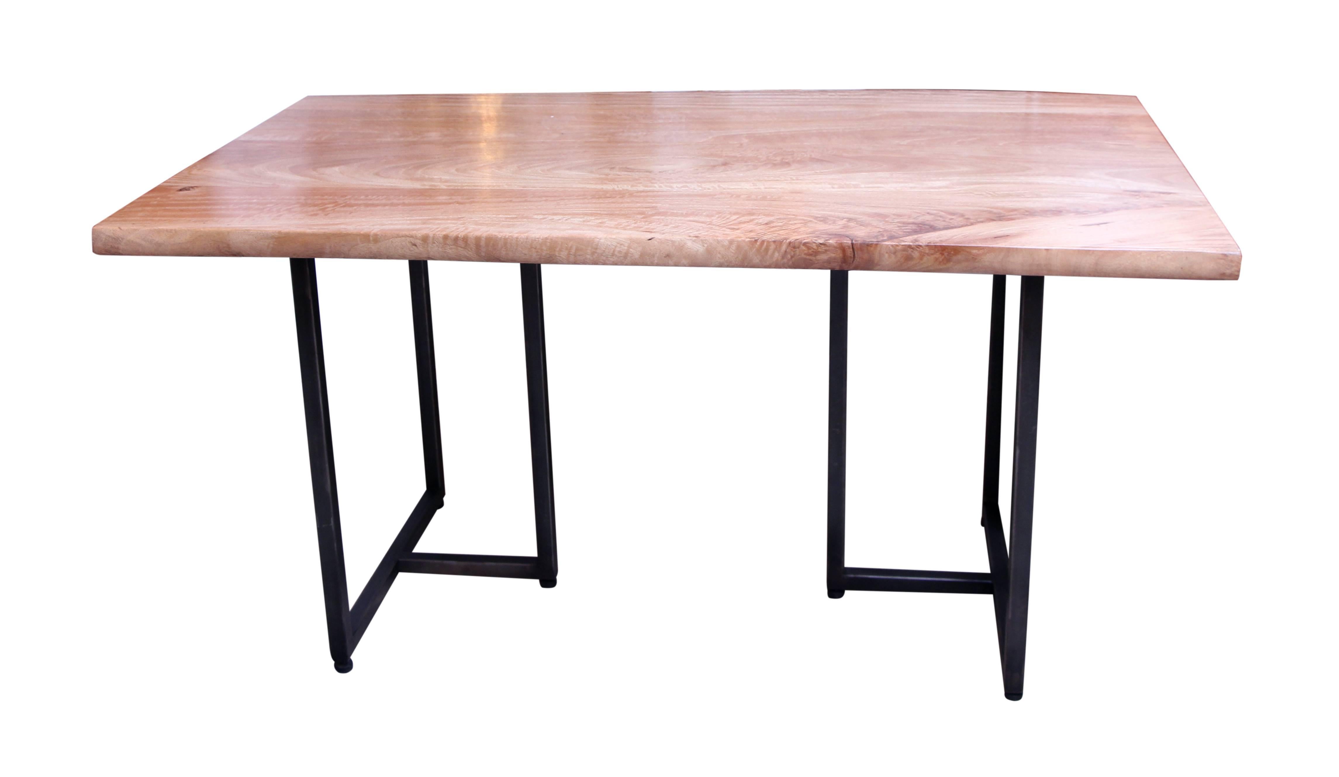 Live Edge Walnut Table with Mid-Century Modern Style Black Steel Legs In Excellent Condition In New York, NY