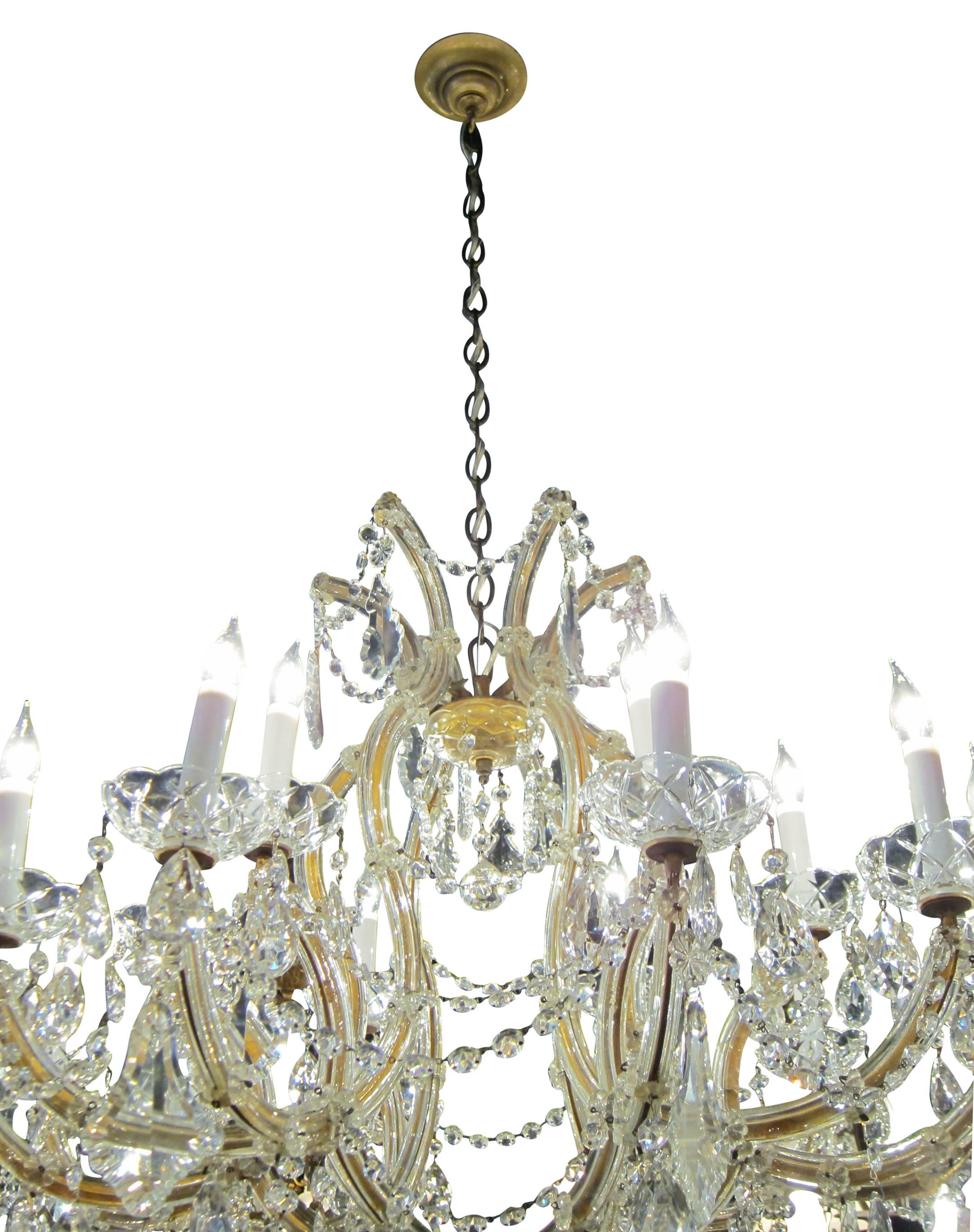 American 1940s Marie Therese Style Large Crystal Chandelier with 18 Lights