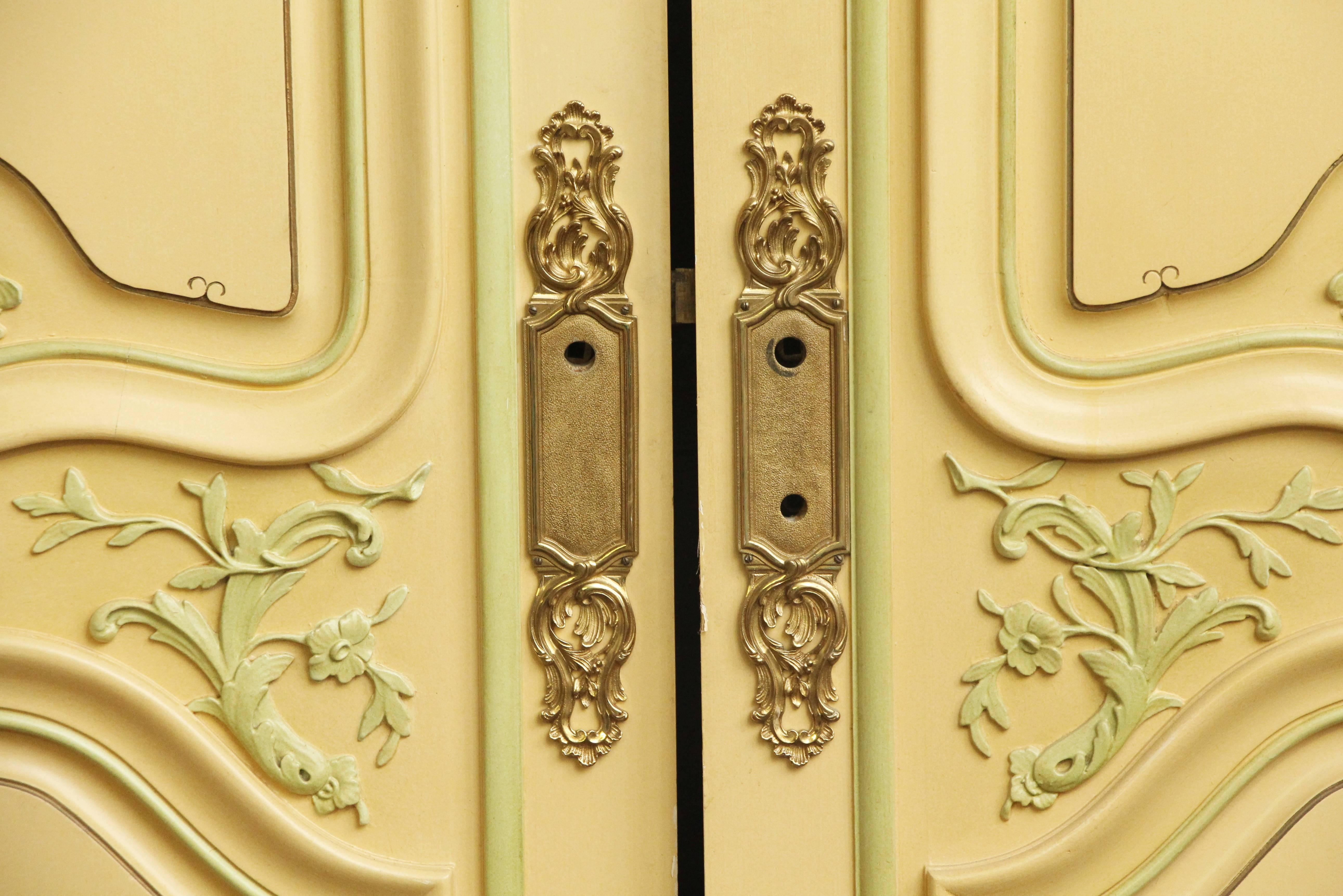 1930s Set of Three French Provincial Wood Doors with Carved Green Floral Details 2