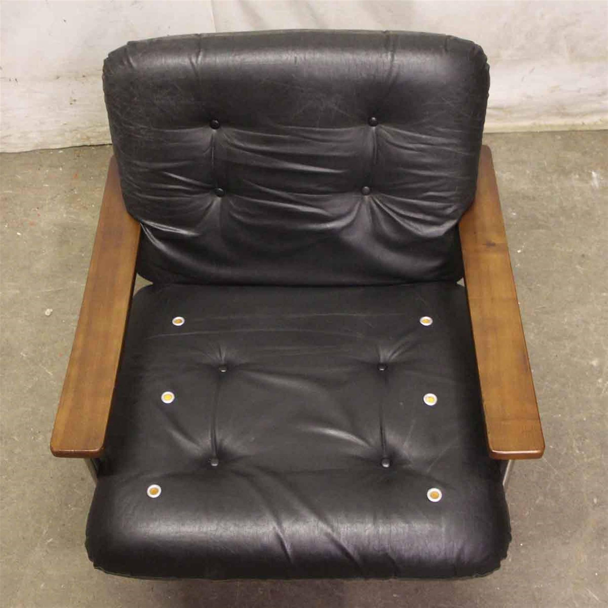 1960s Mid-Century Modern Black Italian Leather and Chrome Armchair In Excellent Condition In New York, NY