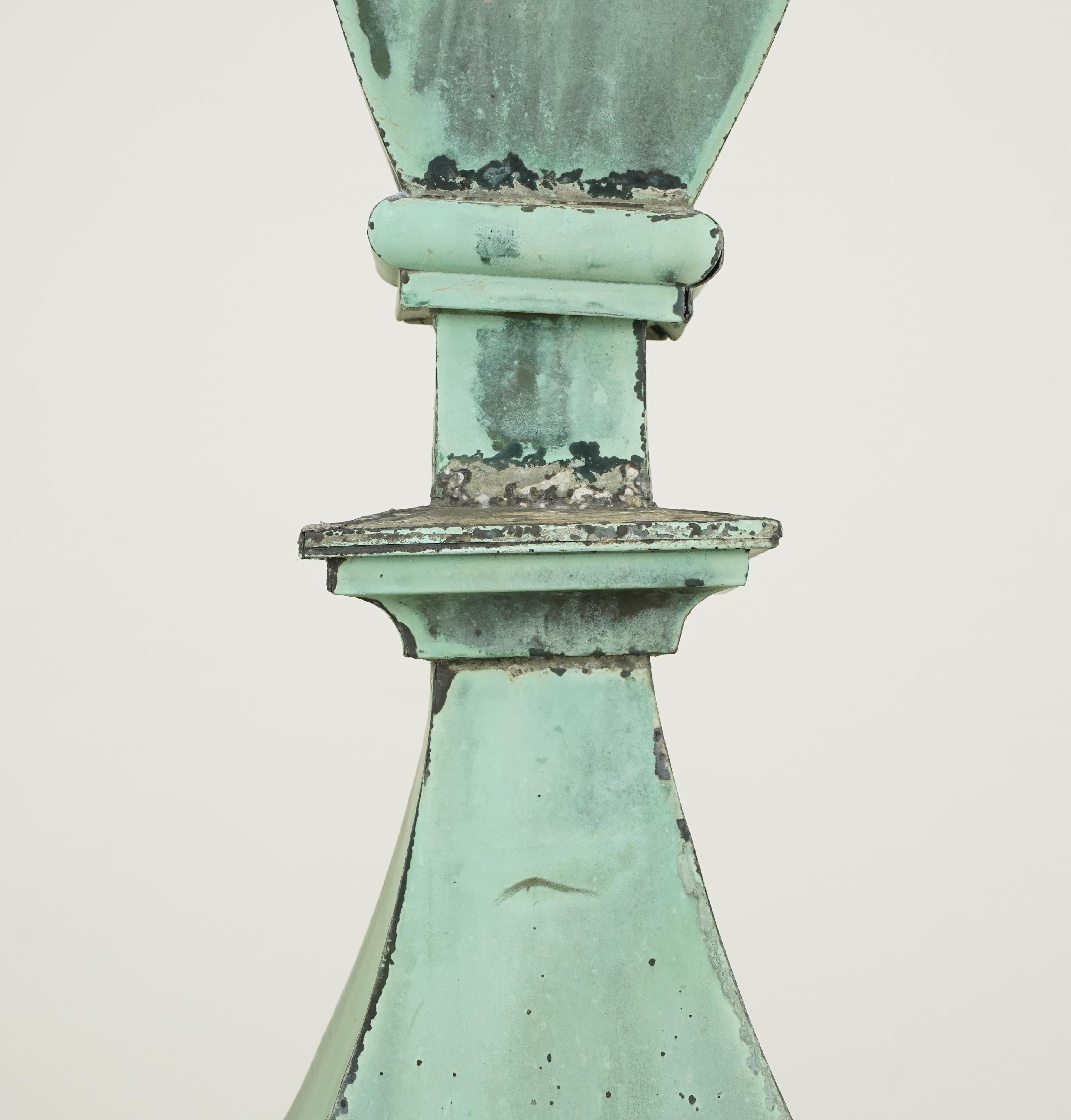 Wiederaufbereitete Kupfer Gebäude Dach Finial 49,25 x 39 in. im Zustand „Neu“ im Angebot in New York, NY