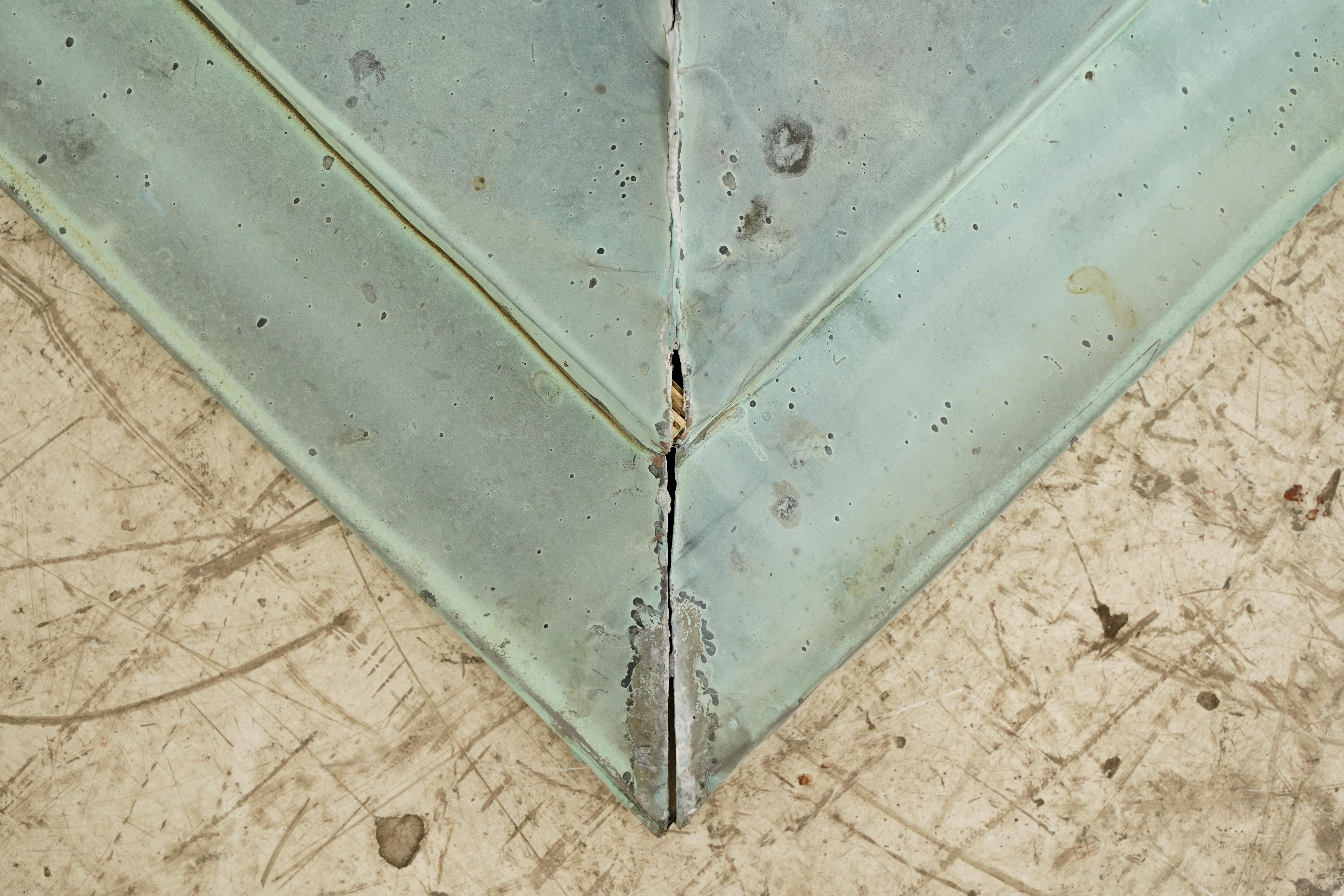 Wiederaufbereitete Kupfer Gebäude Dach Finial 49,25 x 39 in. im Angebot 4