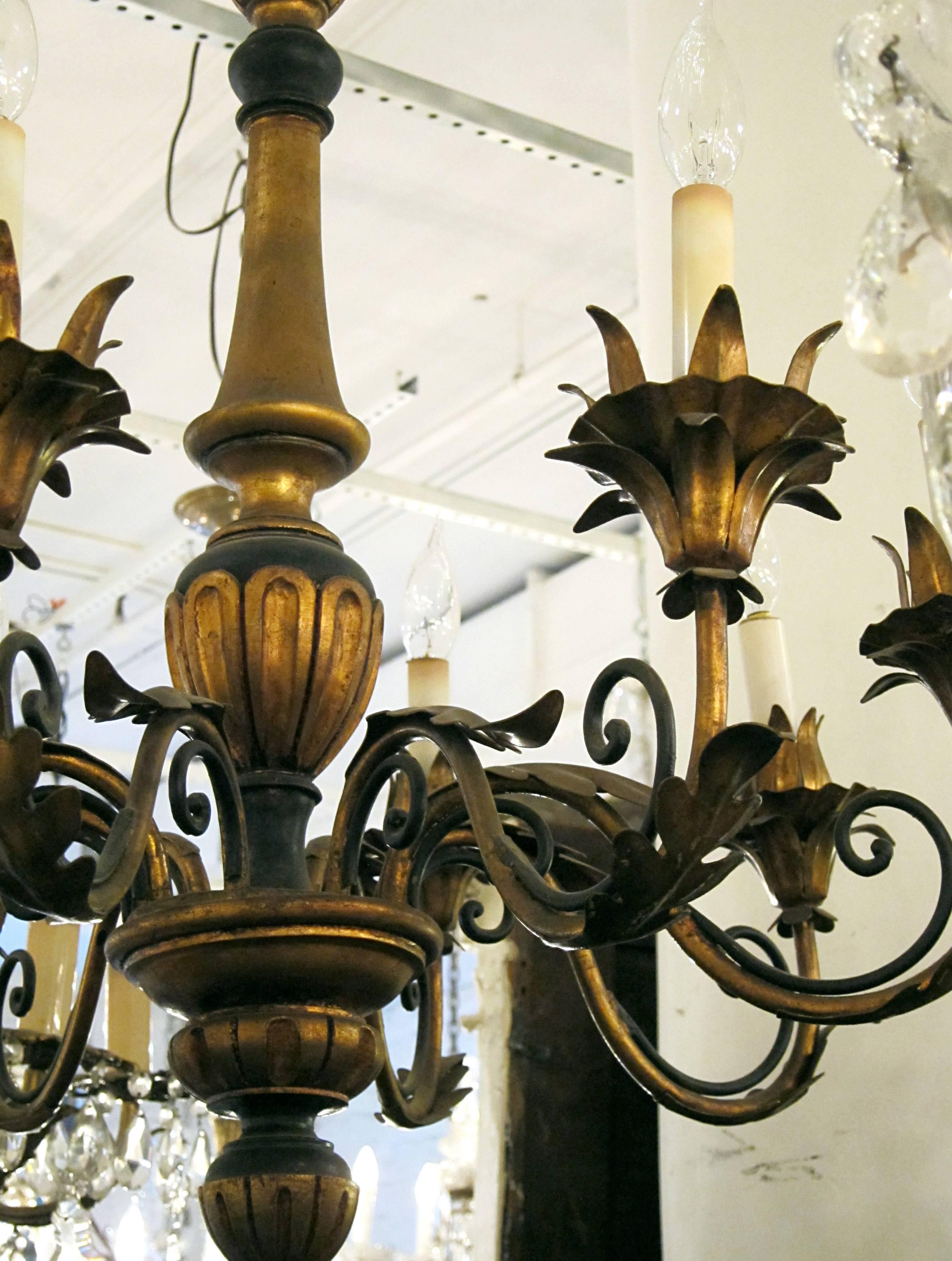 1930s Wood and Gilt Metal Florentine Style Wood Chandelier with Eight Arms In Excellent Condition In New York, NY