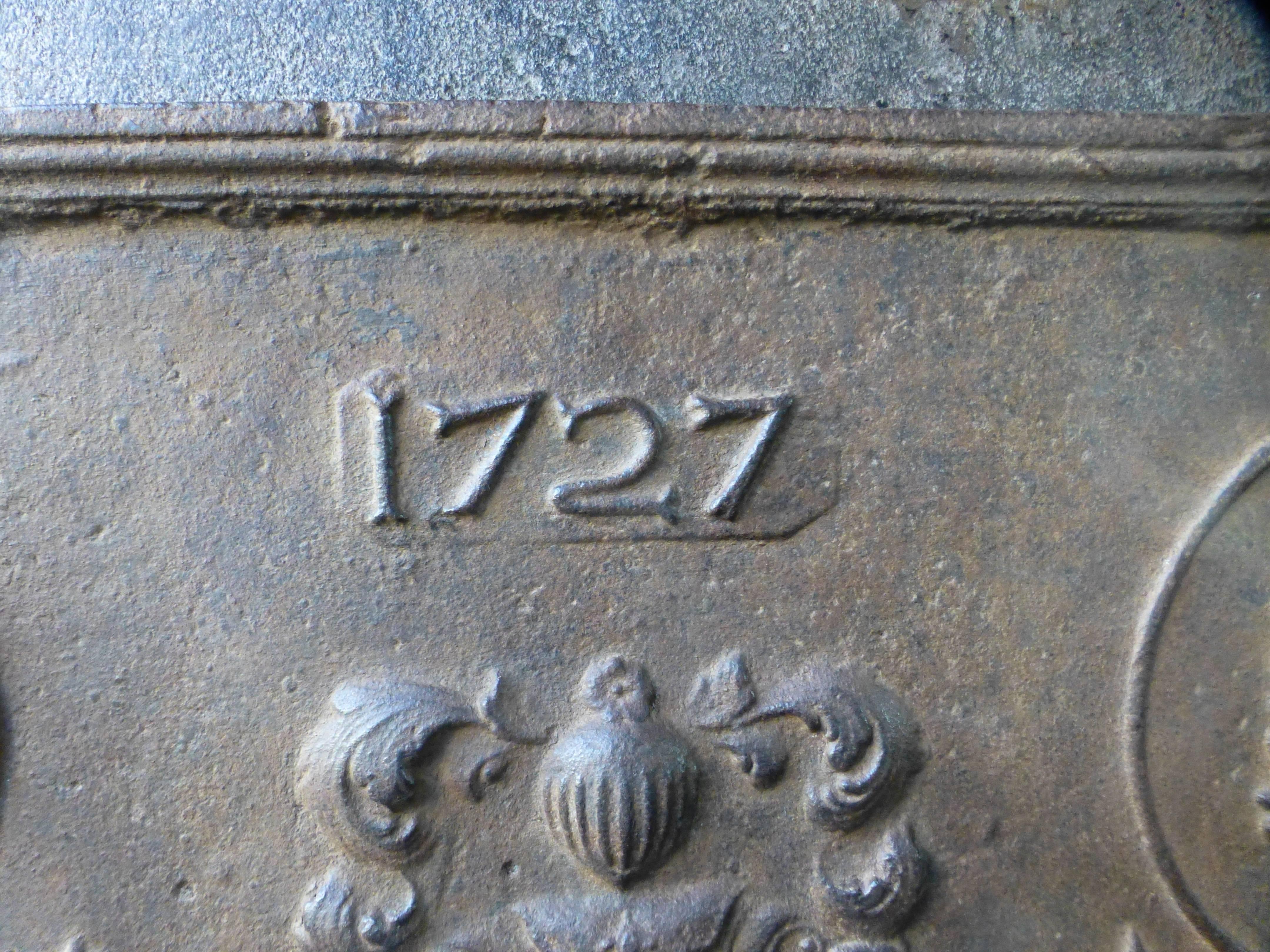 Antique French Fireback with Coat of Arms and Pillars, Dated 1727 In Good Condition In Amerongen, NL