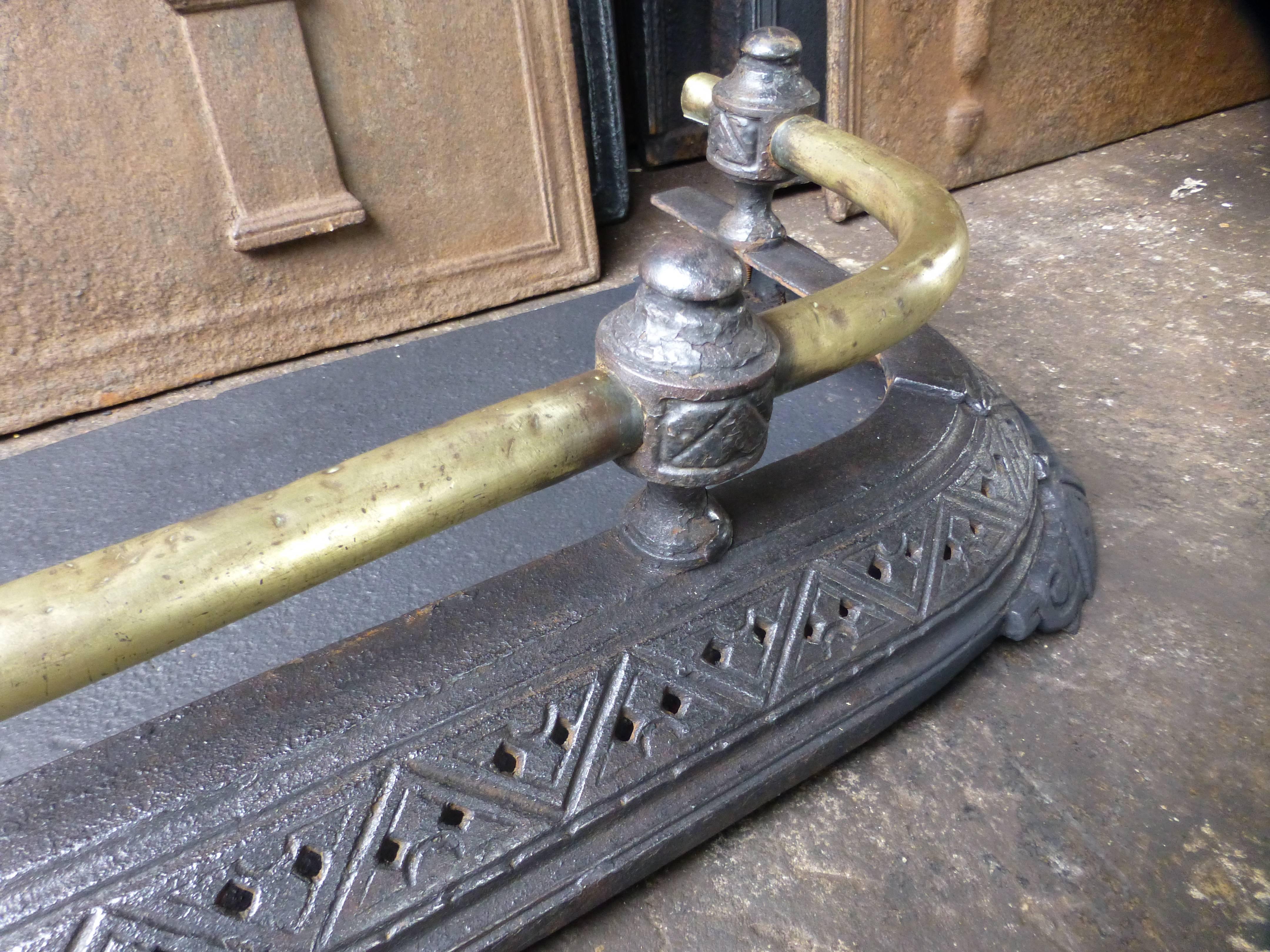 19th Century English Fireplace Fender In Good Condition For Sale In Amerongen, NL