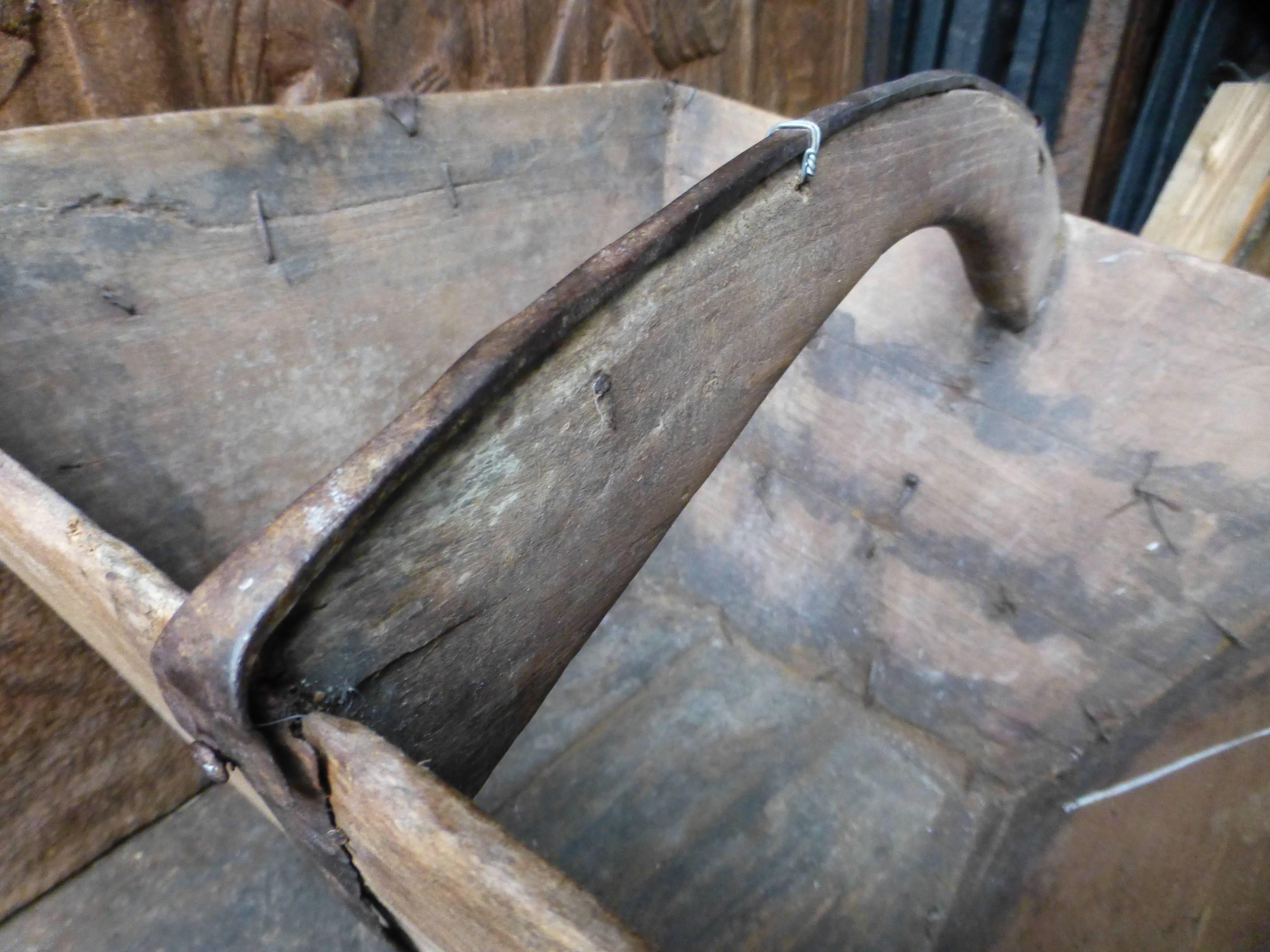 19th Century Wooden Log Basket or Log Holder In Good Condition In Amerongen, NL
