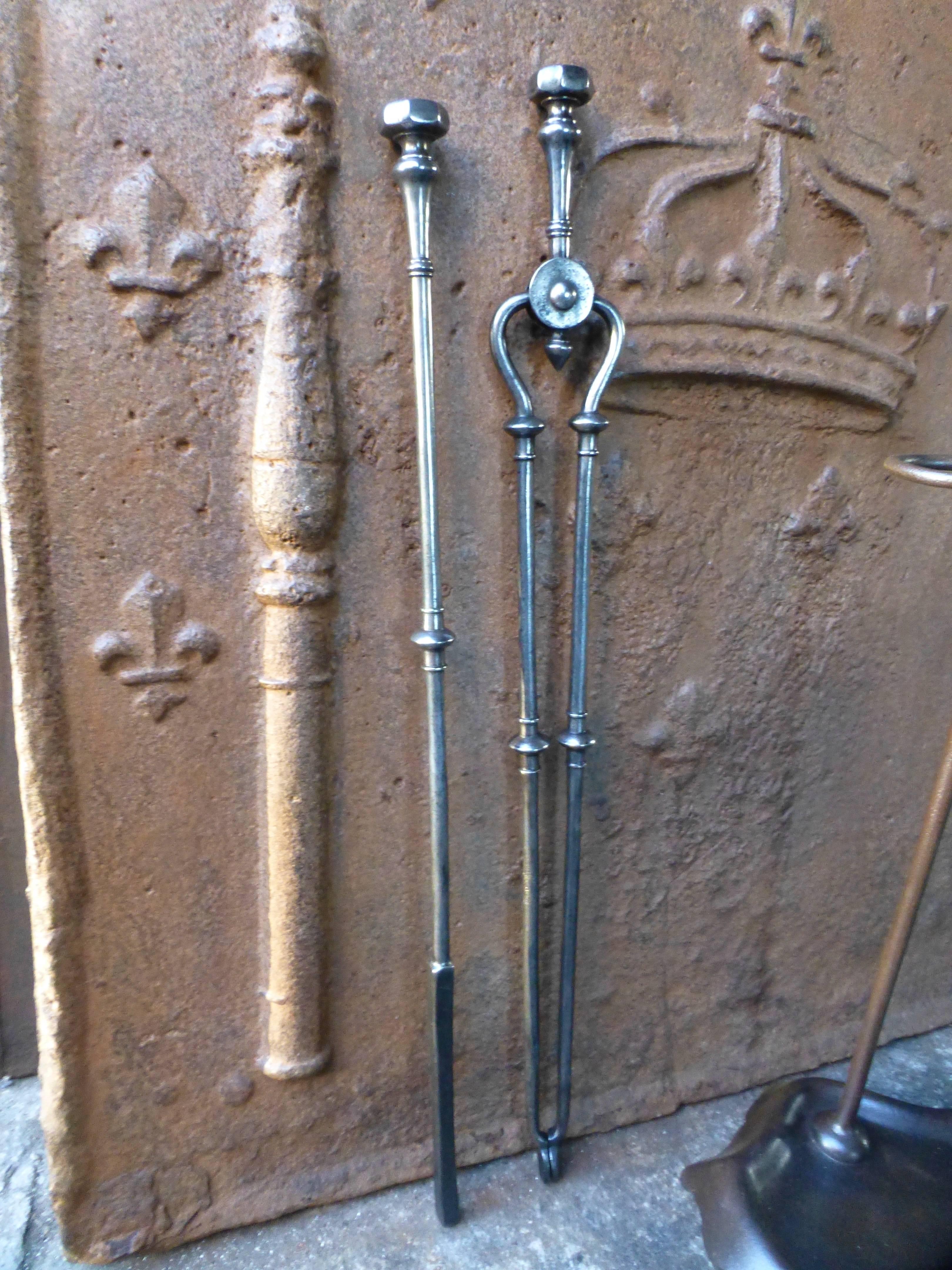 19th Century, English Victorian Fireplace Tools, Fire Tools In Good Condition For Sale In Amerongen, NL