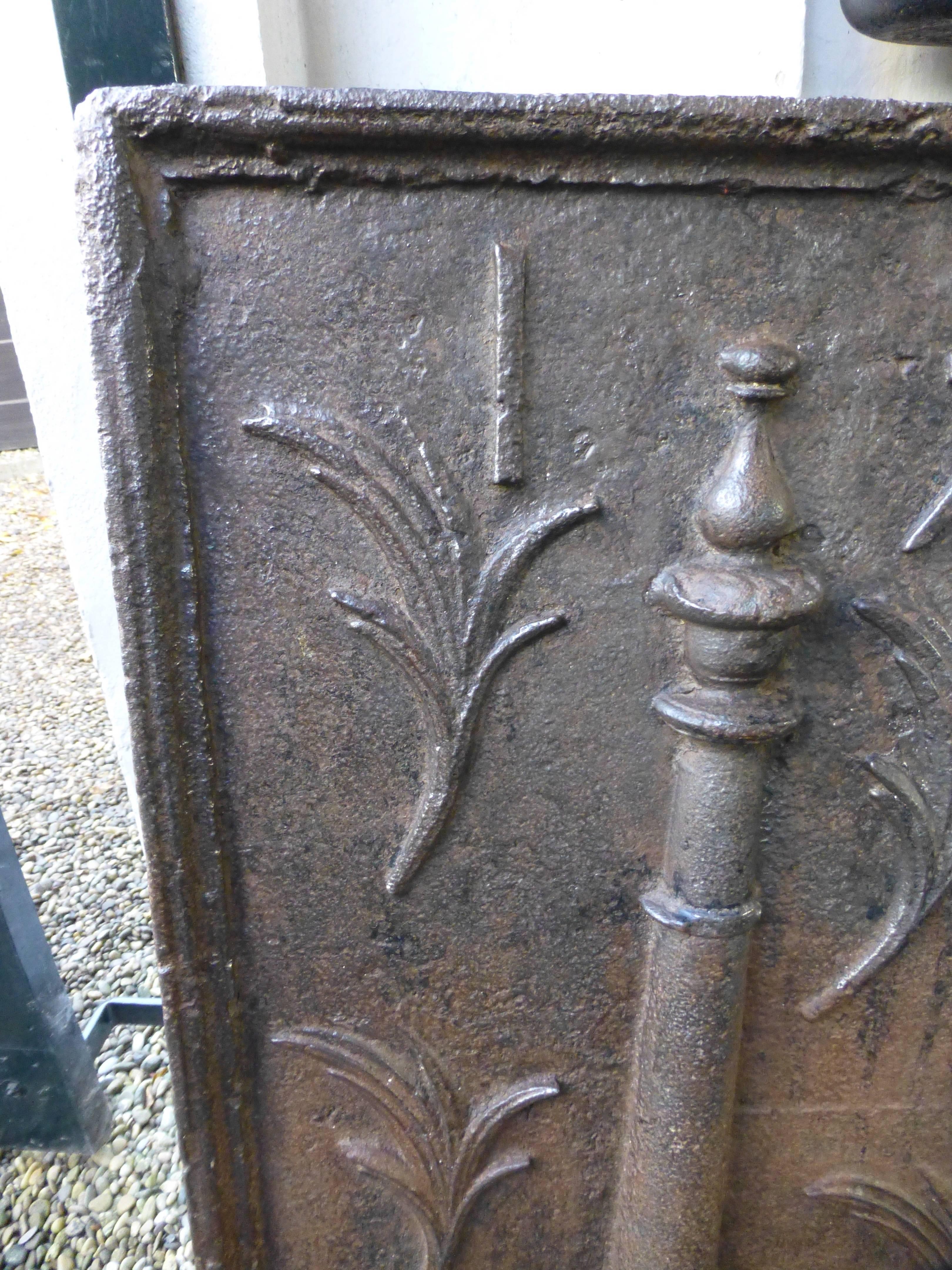 18th Century French Pillars with Saint Andrew's Cross Fireback In Good Condition In Amerongen, NL