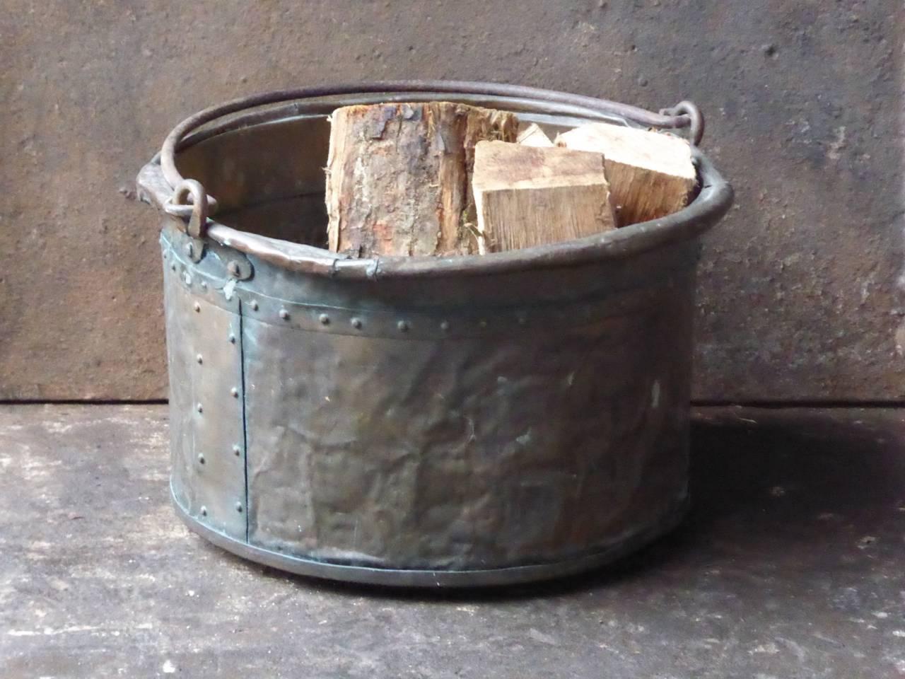 17th-18th century Dutch log bin, firewood holder made of brass and wrought iron.