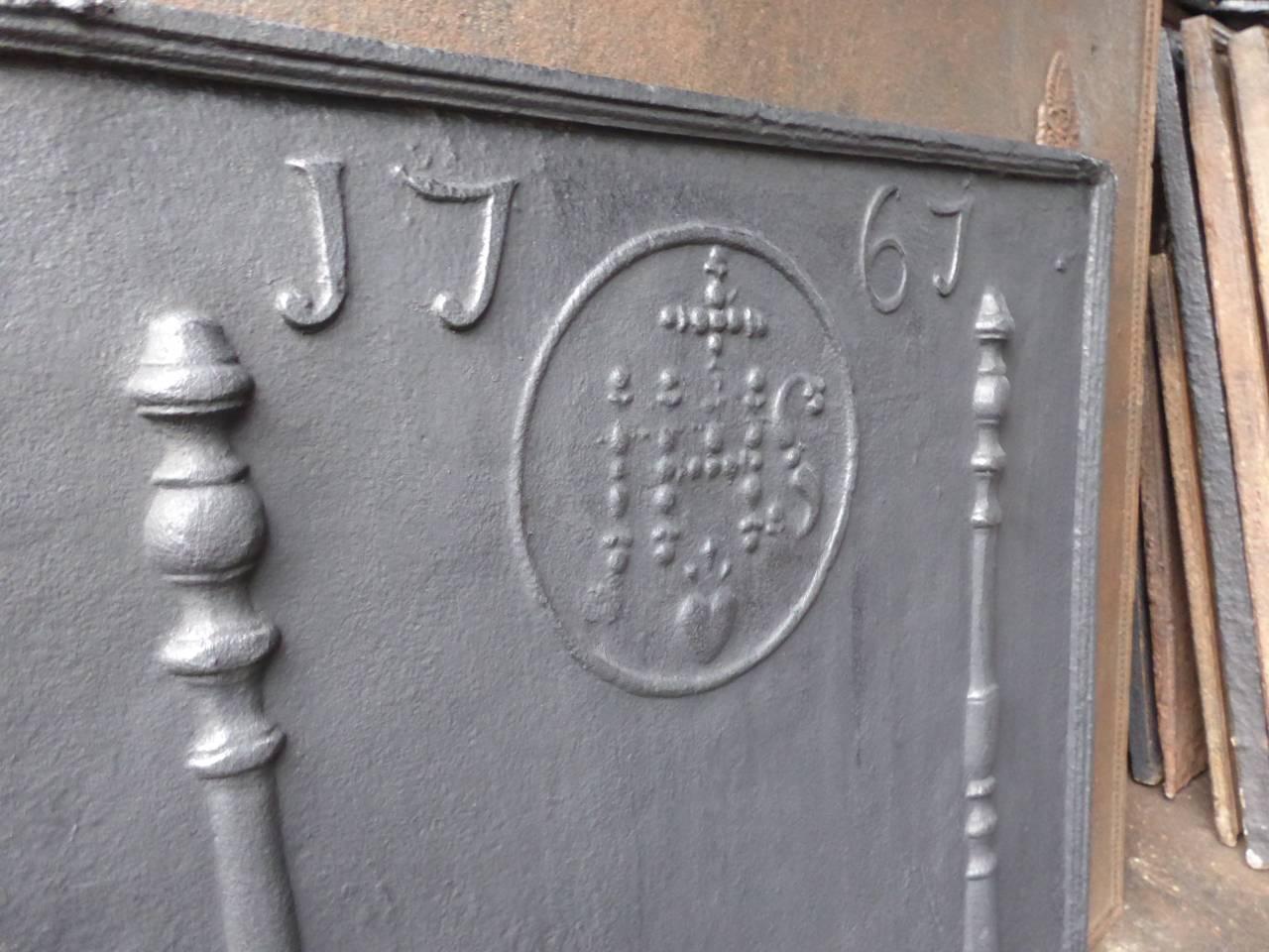 18th Century, French, 'Pillars with IHS Monogram' Fireback In Good Condition In Amerongen, NL