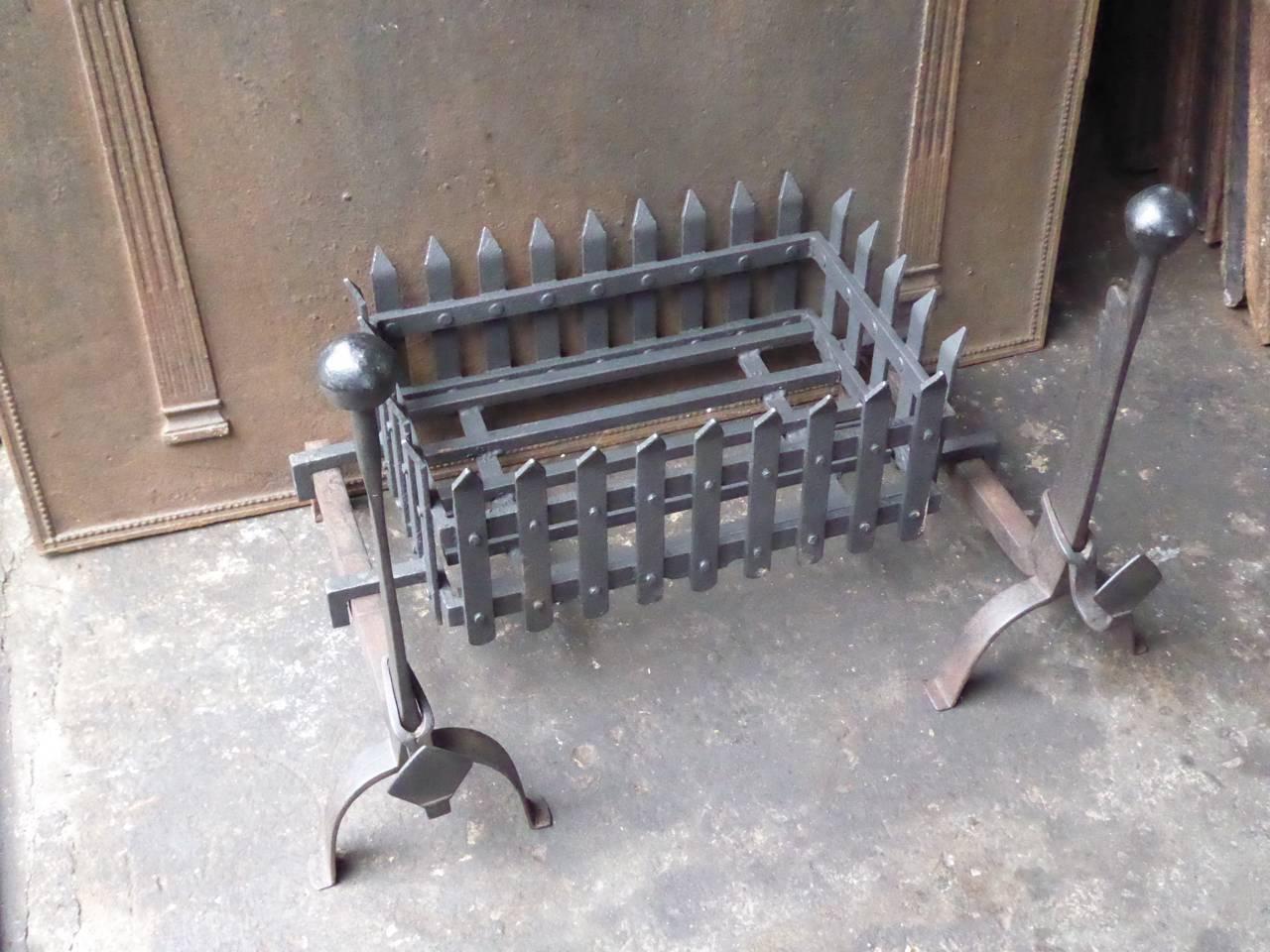 19th Century English Fire Grate or Fire Basket In Good Condition In Amerongen, NL