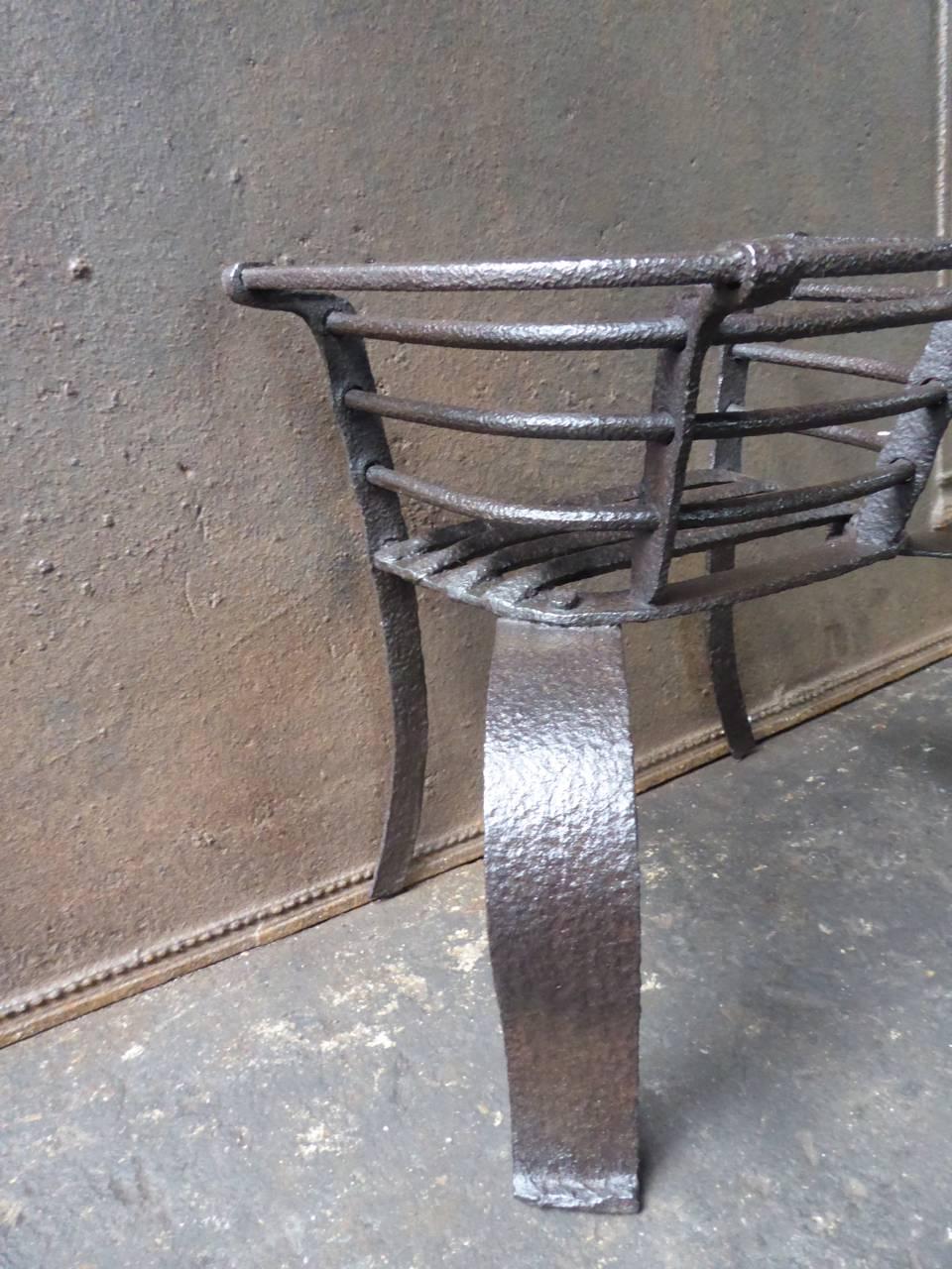 18th Century Dutch Fire Grate, Fire Basket In Good Condition In Amerongen, NL