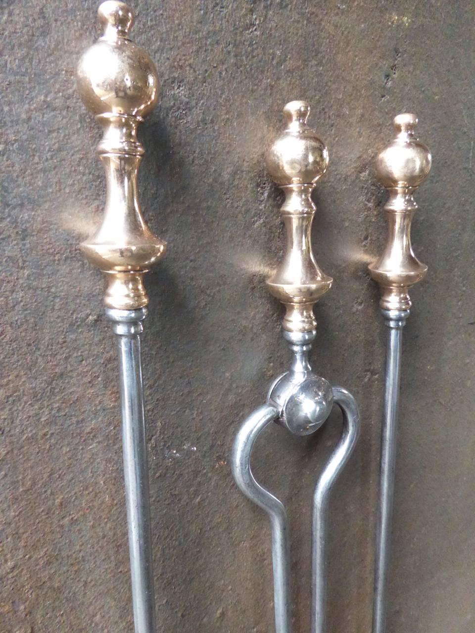 Polished 19th Century English Fire Tools - Fireplace Tool Set For Sale