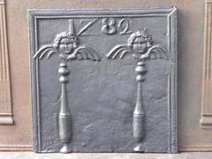 18th Century French 'Pillars of Hercules with Angels' Fireback