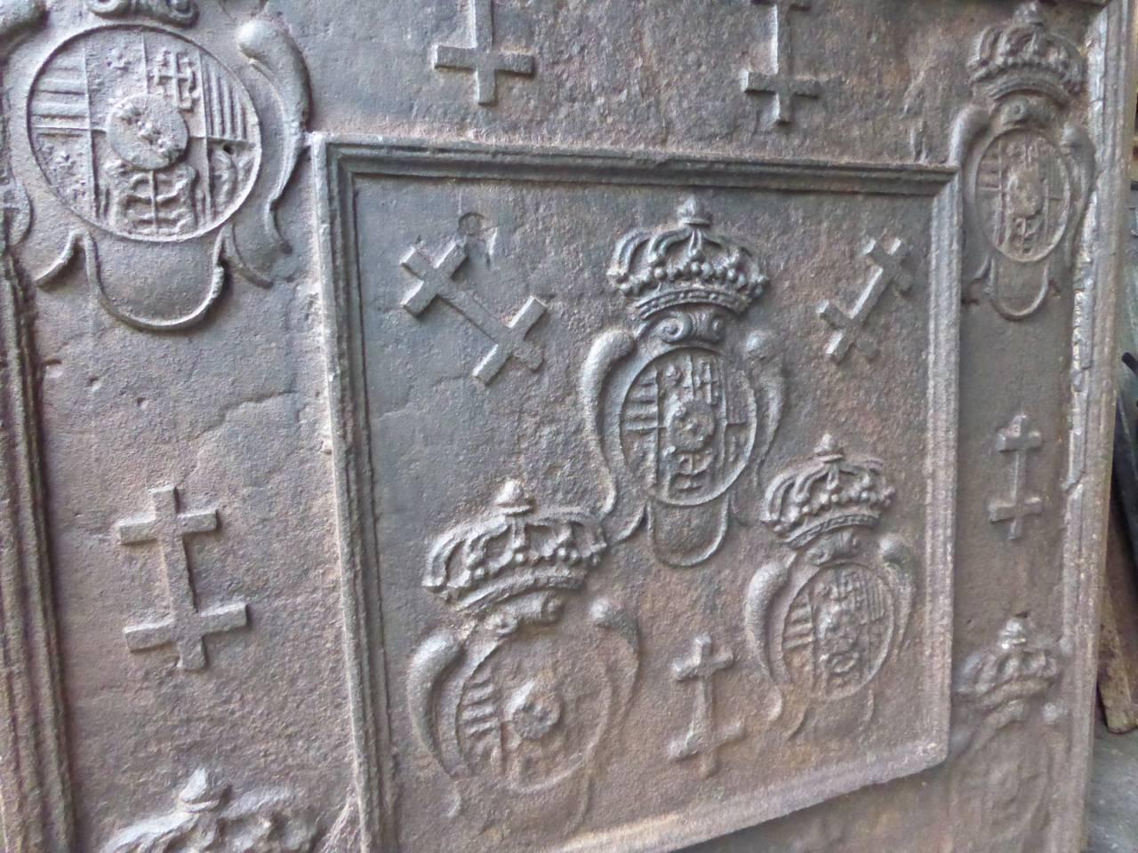 17th-18th Century French 'Arms of Lorraine' Fireback In Good Condition In Amerongen, NL