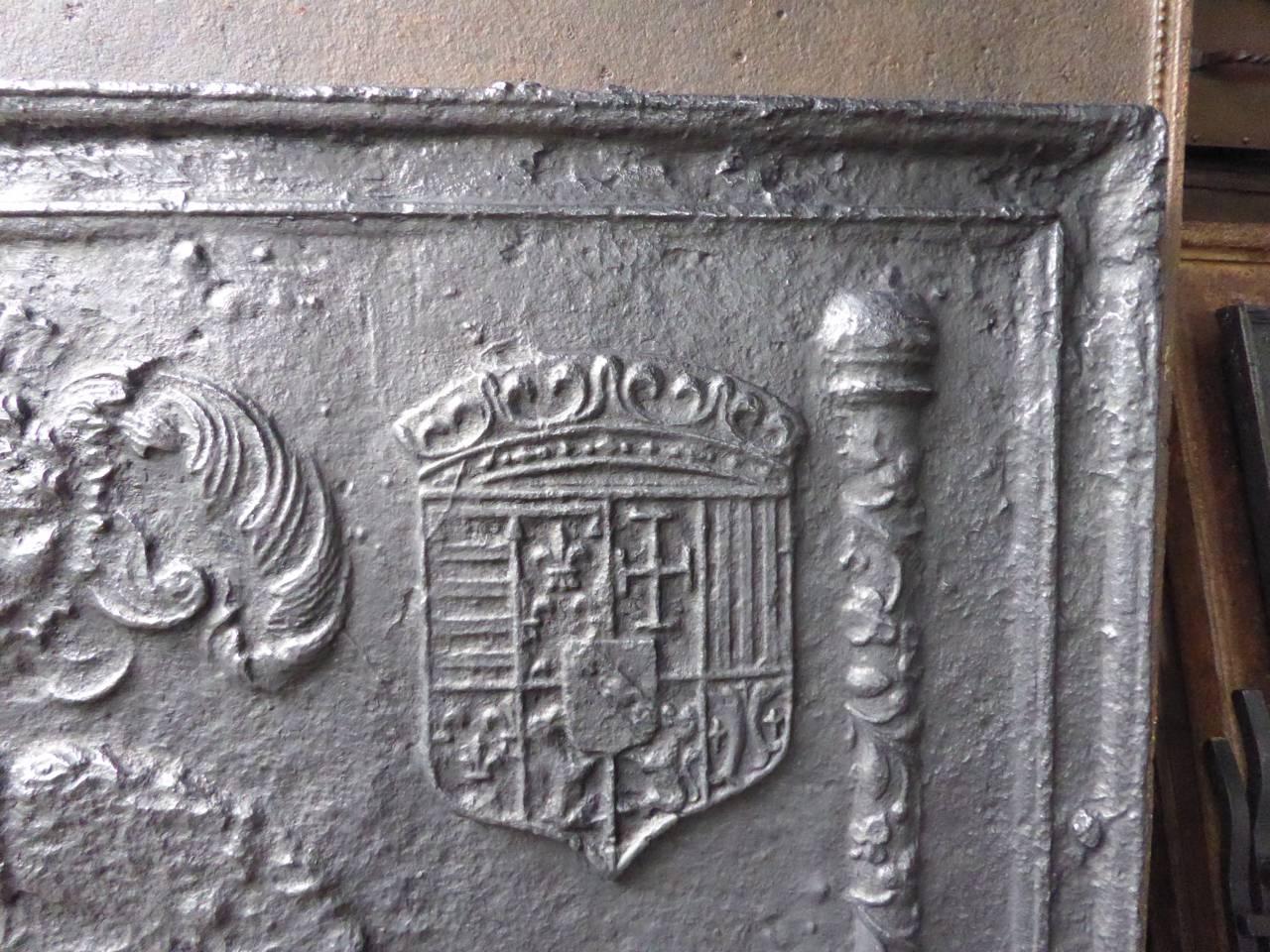 17ème siècle Plaque de cheminée / crédence française des « Arms de Lorraine » du 16e-17e siècle en vente
