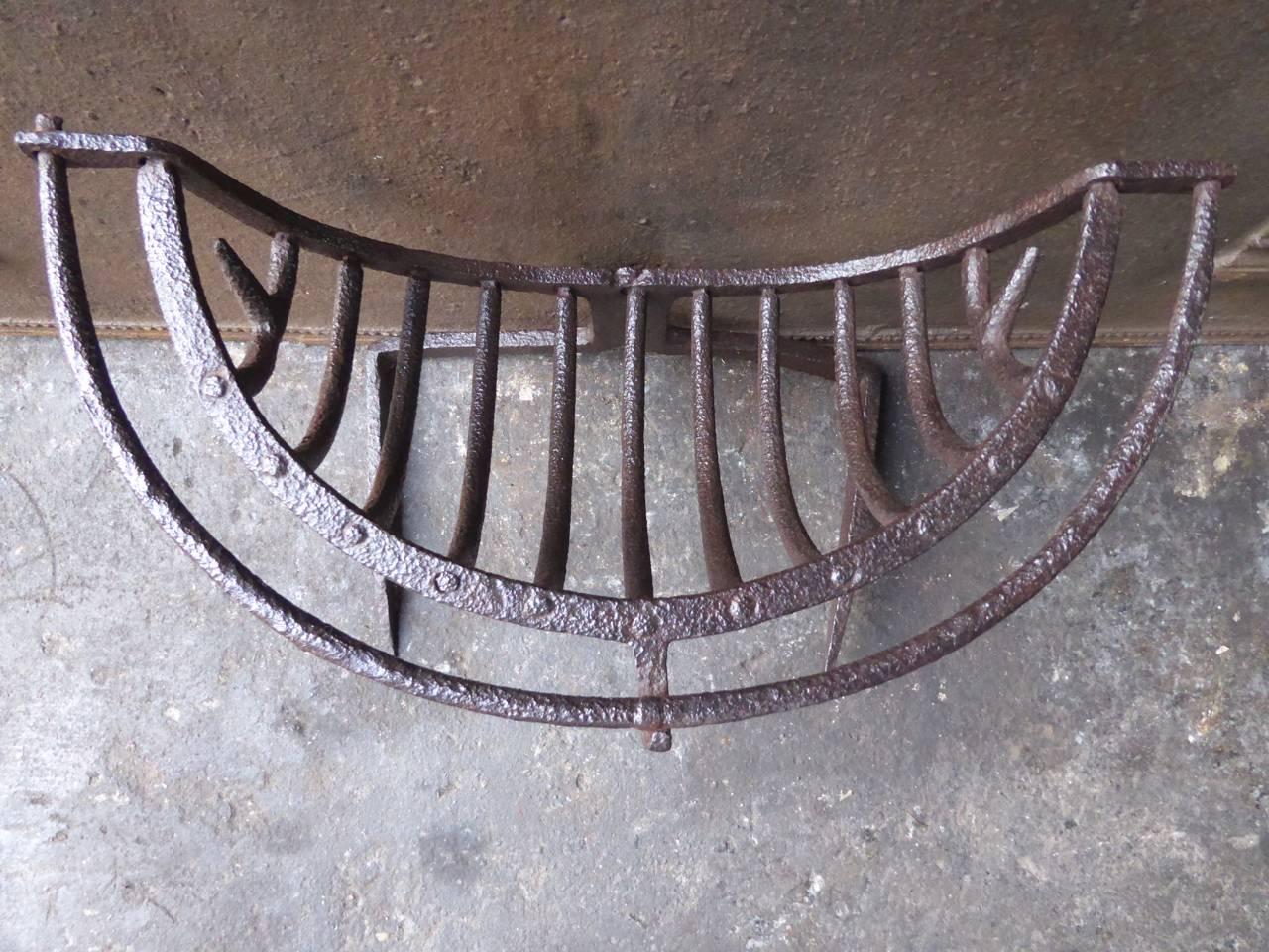 17th Century Dutch Fireplace Grate or Fireplace Basket For Sale 1