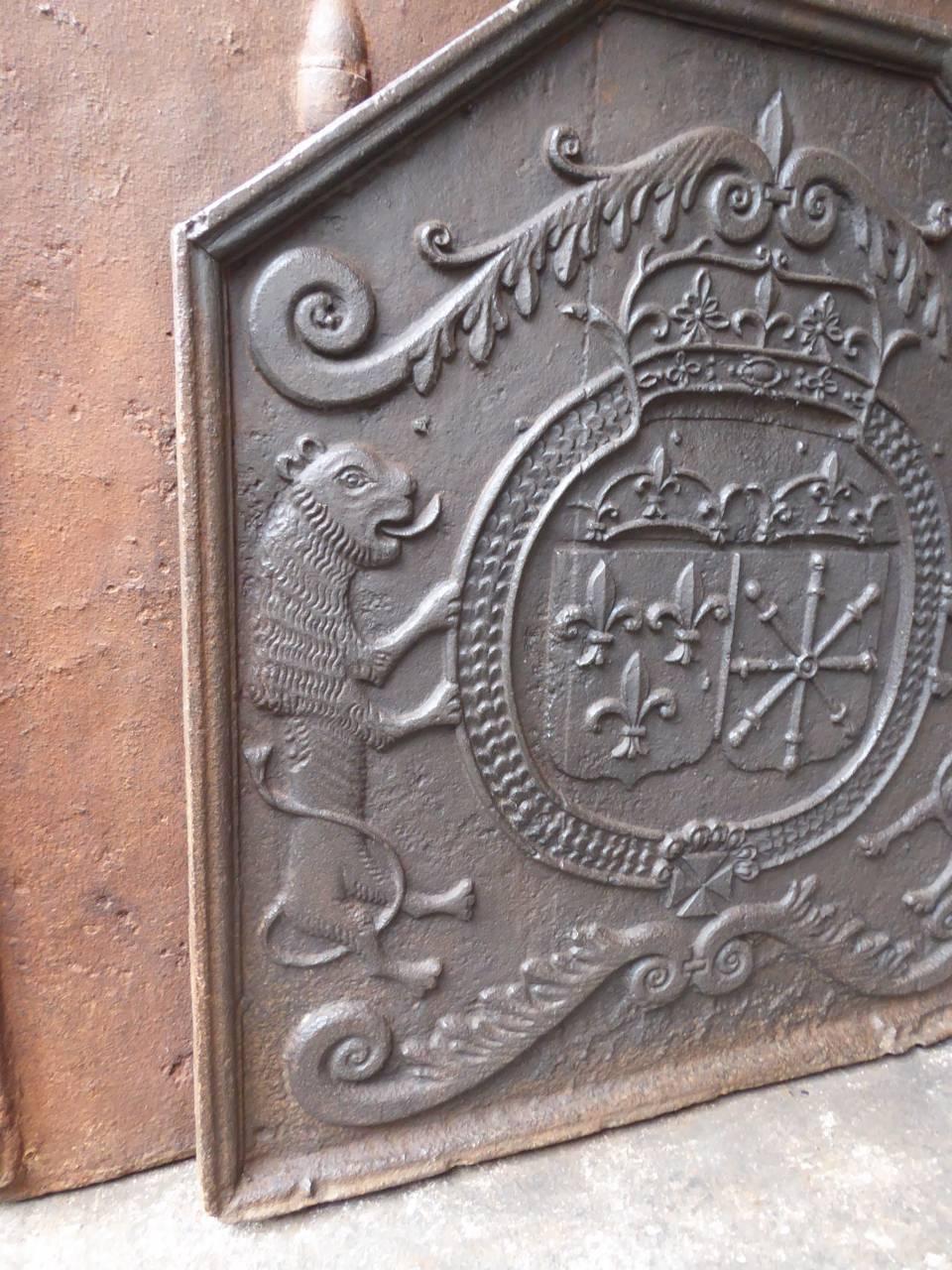 French Impressive 'Arms of France and Navarre' Fireback, 17th Century