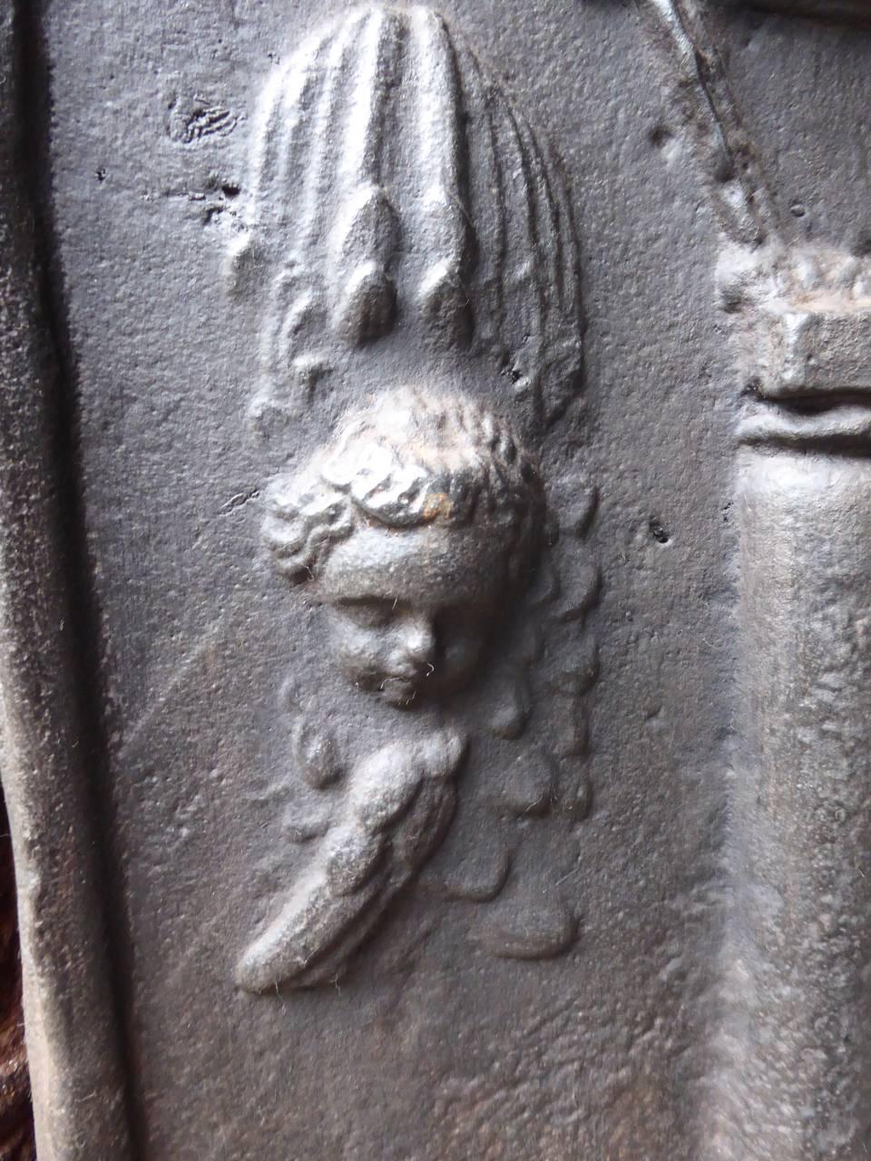 17th Century French 'Cupids' Fireback In Good Condition In Amerongen, NL
