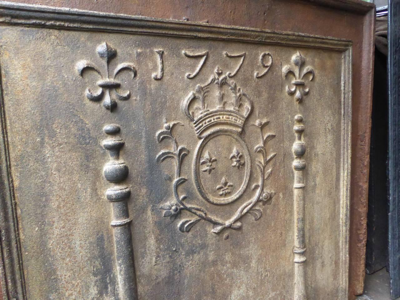 18th Century French 'Arms of France' Fireback / Backsplash In Good Condition For Sale In Amerongen, NL