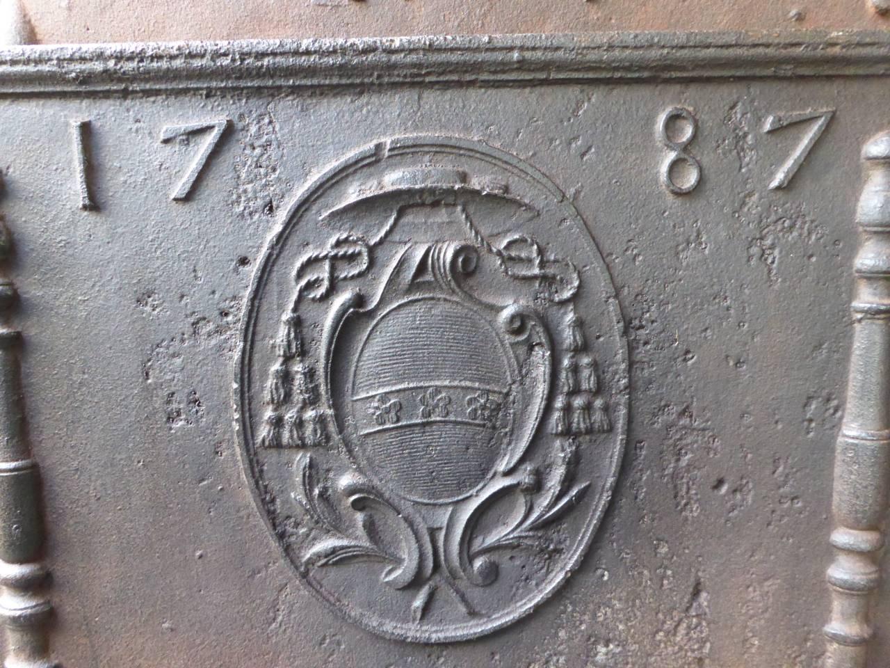 18th Century French 'Coat of Arms' Fireback / Backsplash In Good Condition For Sale In Amerongen, NL