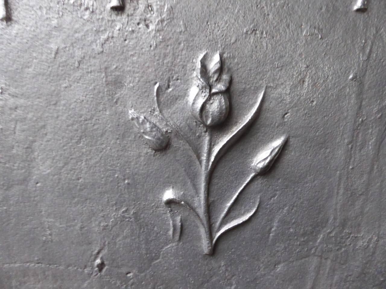 Iron 18th Century French 'Pillars with Fleur-de-Lys and Flower' Fireback