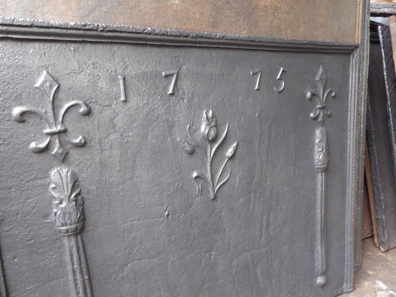 18th Century and Earlier 18th Century French 'Pillars with Fleur-de-Lys and Flower' Fireback