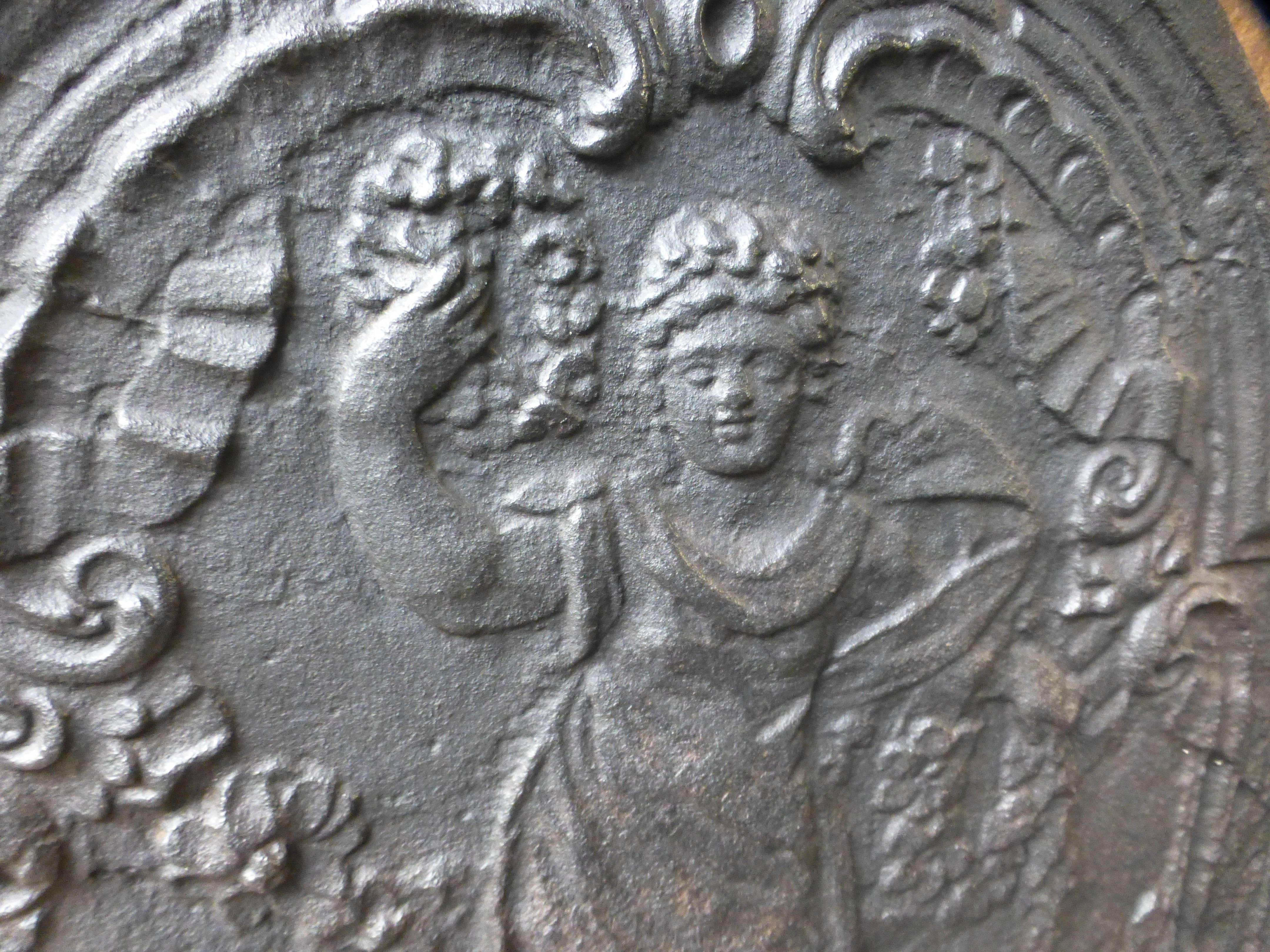 Antique French Fireback with Goddess Flora In Good Condition In Amerongen, NL