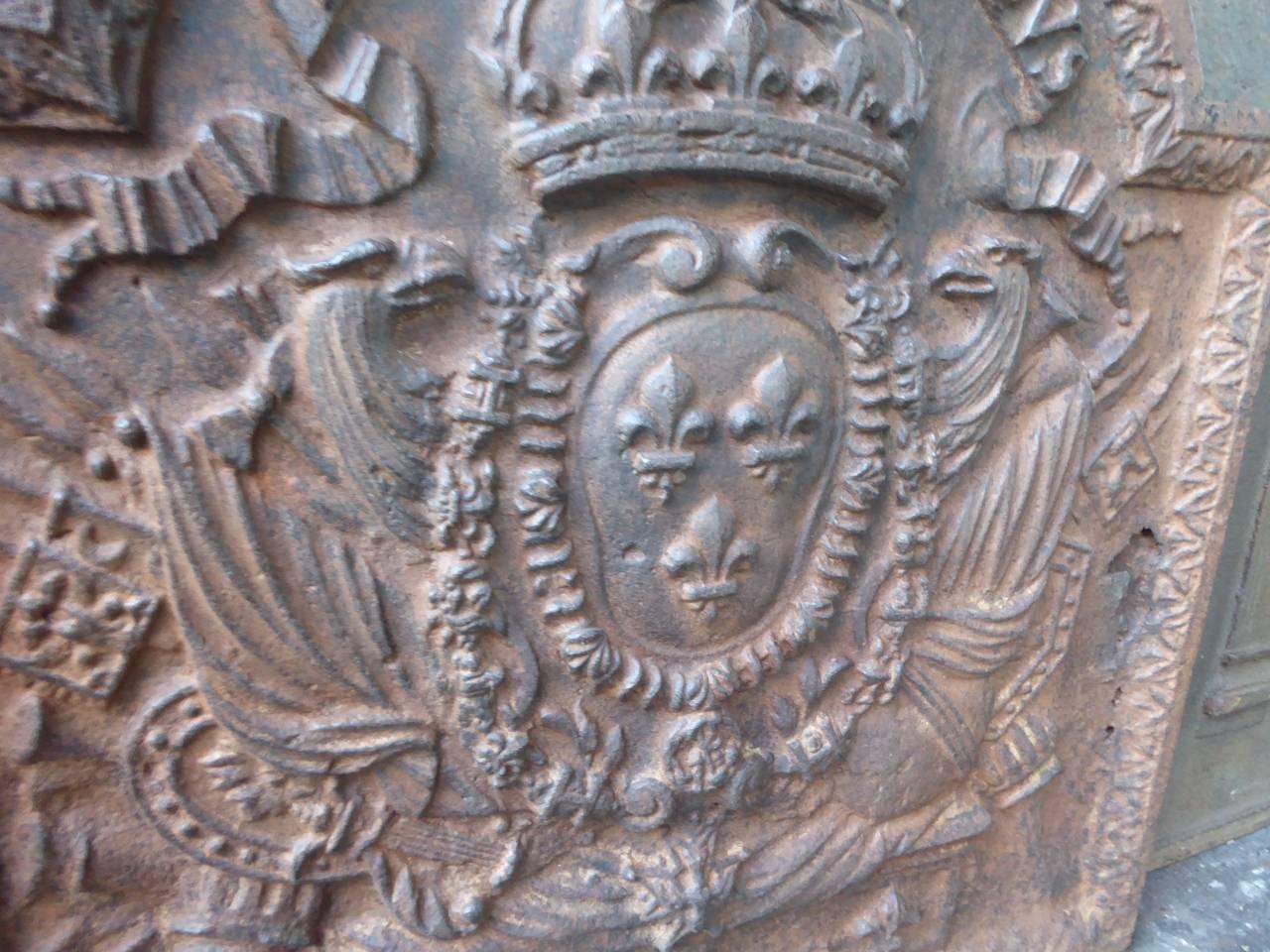 17th-18th Century 'Arms of France' Fireback In Good Condition In Amerongen, NL