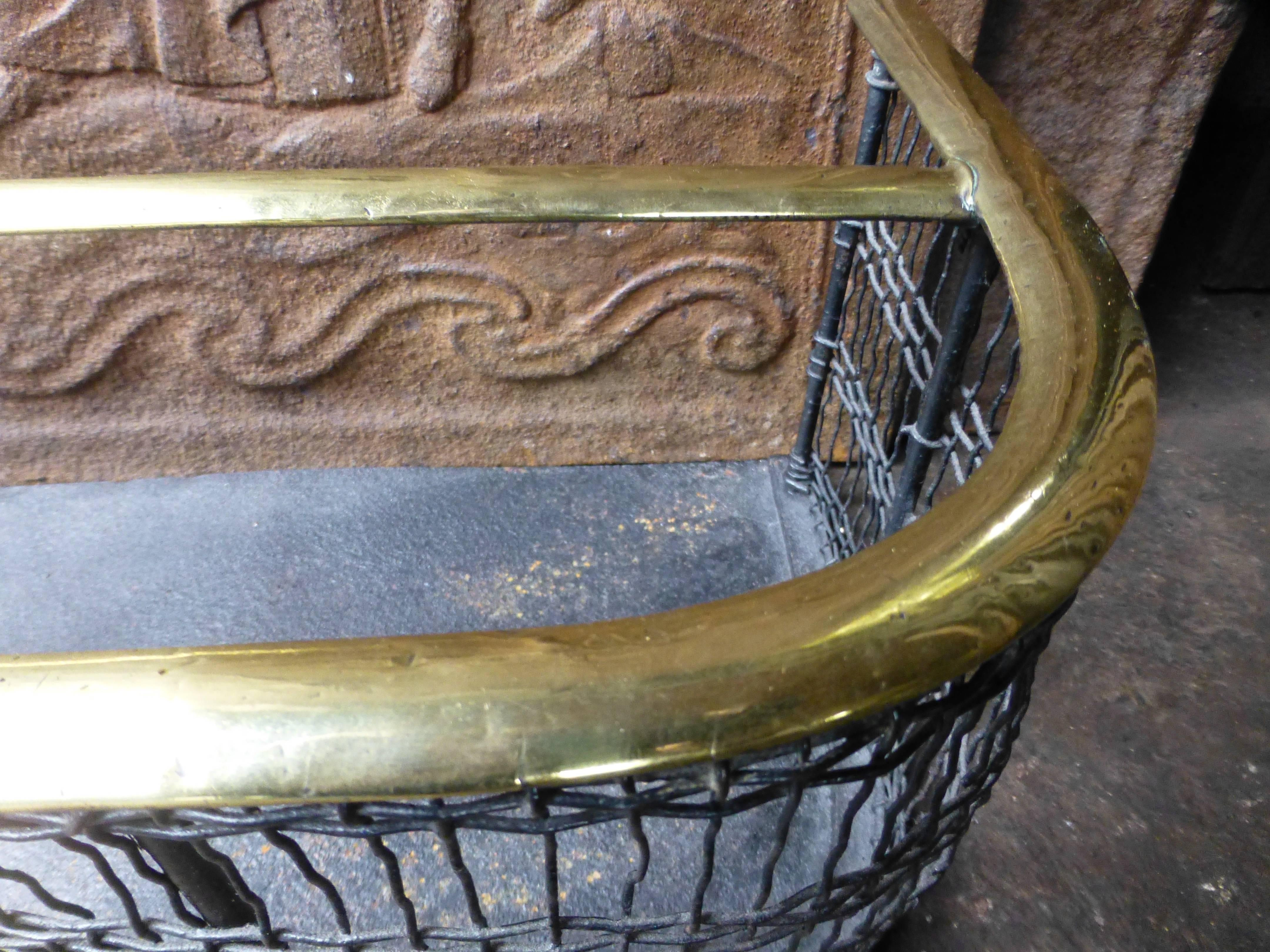 19th Century English Victorian Polished Brass and Wire Fender For Sale 5