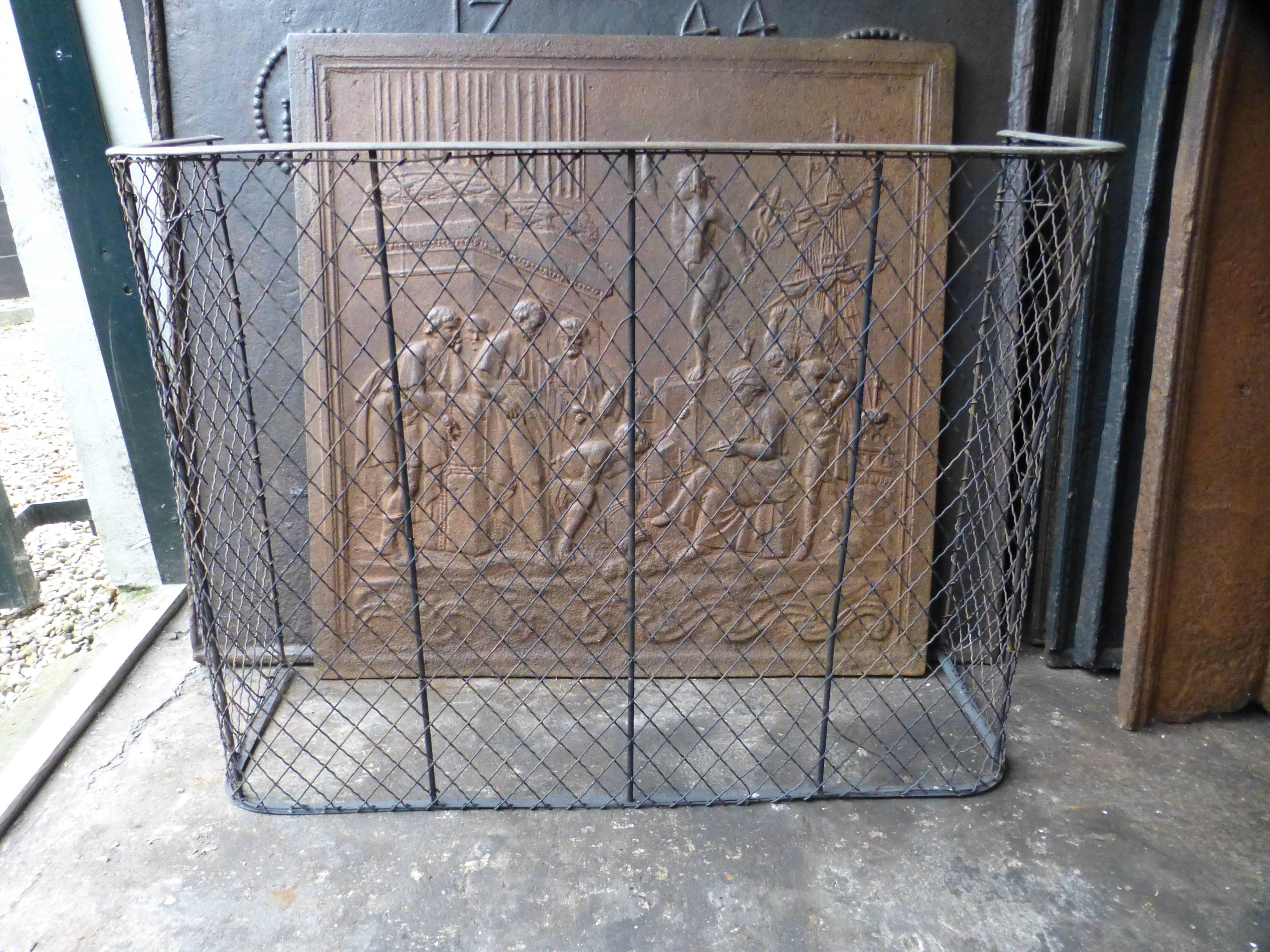 19th Century Brass and Iron Fire Guard, Fireplace Guard In Good Condition In Amerongen, NL