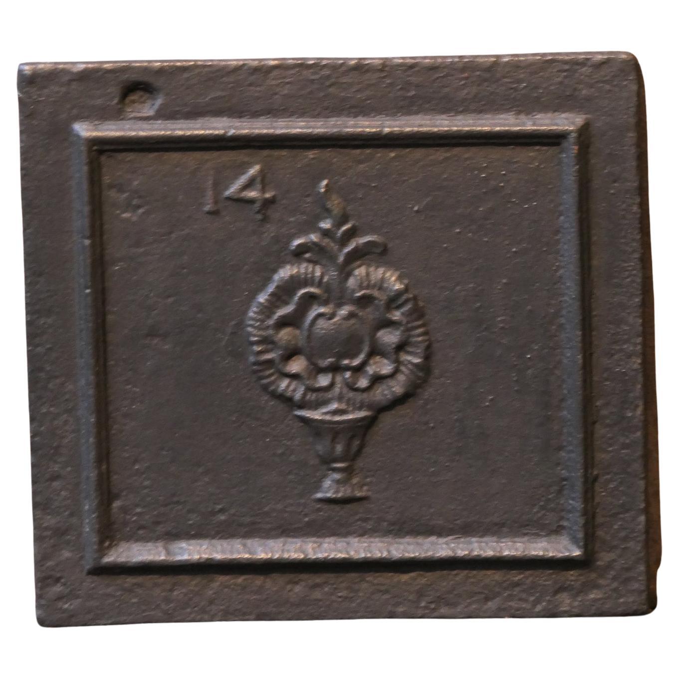 Französischer Louis XV.-Flower-Korb „Flower-Korb“ Kaminsims / Rückplash, 18. Jahrhundert im Angebot