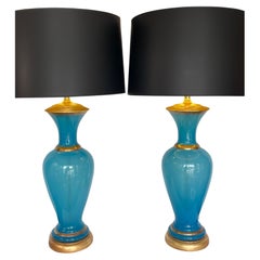 Paire de lampes de bureau italiennes en verre bleu opalin