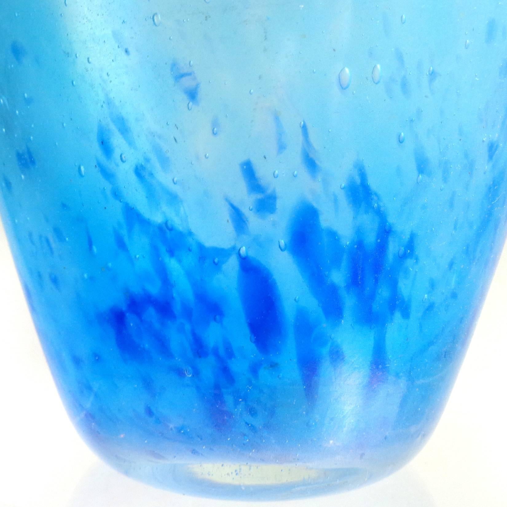 Dino Martens Murano Blue Iridescent Italian Art Glass Flower Vase In Excellent Condition In Kissimmee, FL