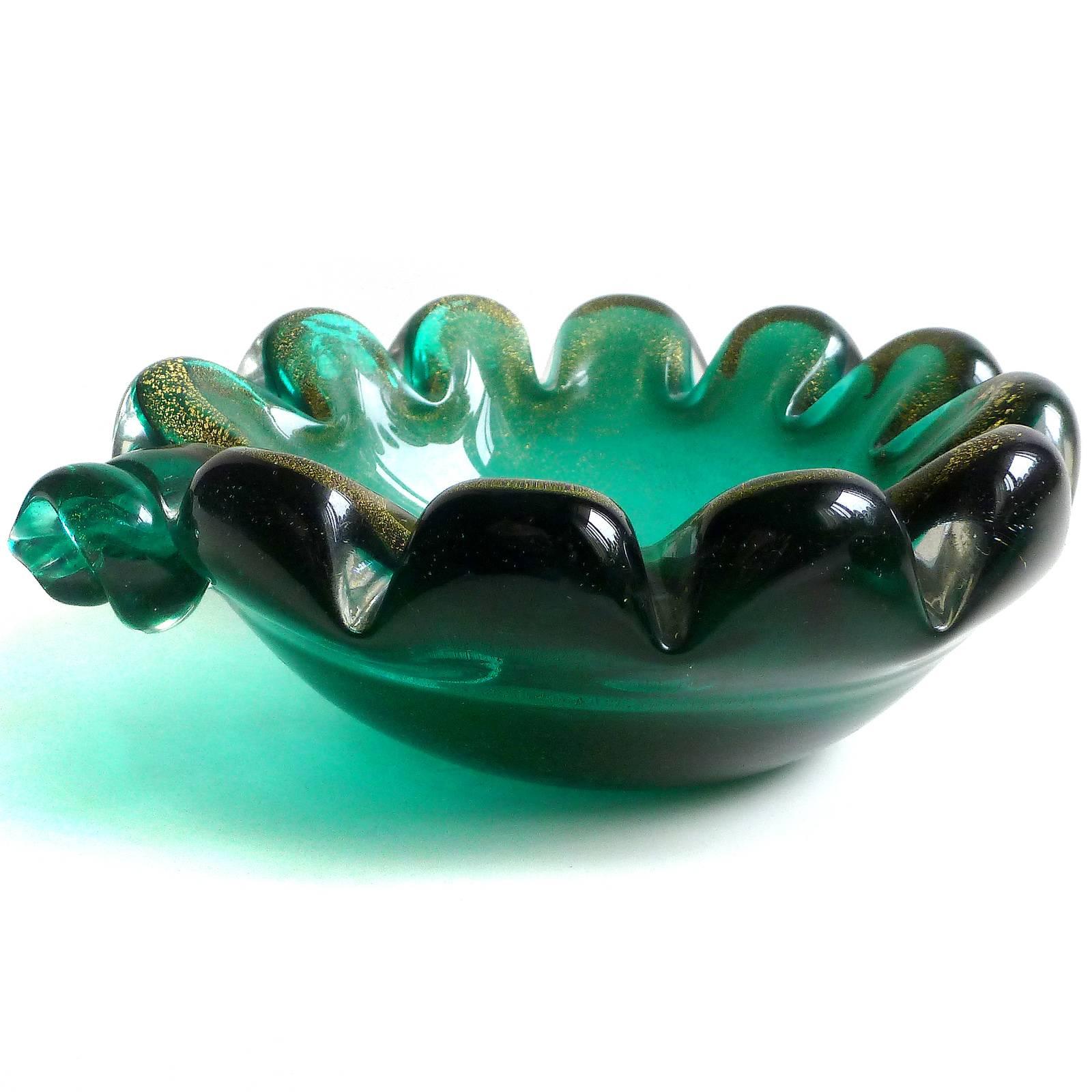 Hand-Crafted Murano Gold Flecks Emerald Green Italian Art Glass Seashell Ring Bowls