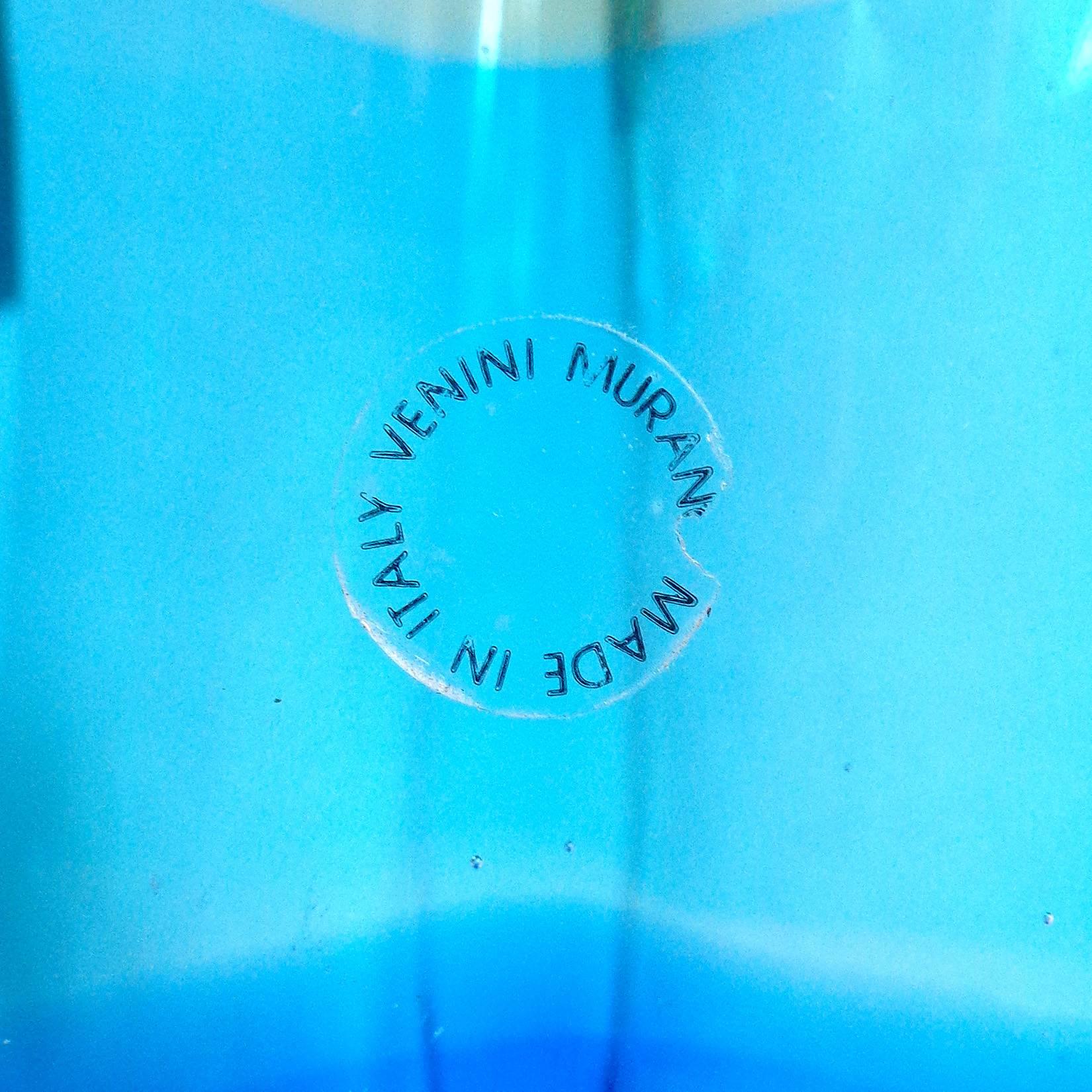 Hand-Crafted Fulvio Bianconi Venini Murano Signed Sommerso Italian Art Glass Flower Vase