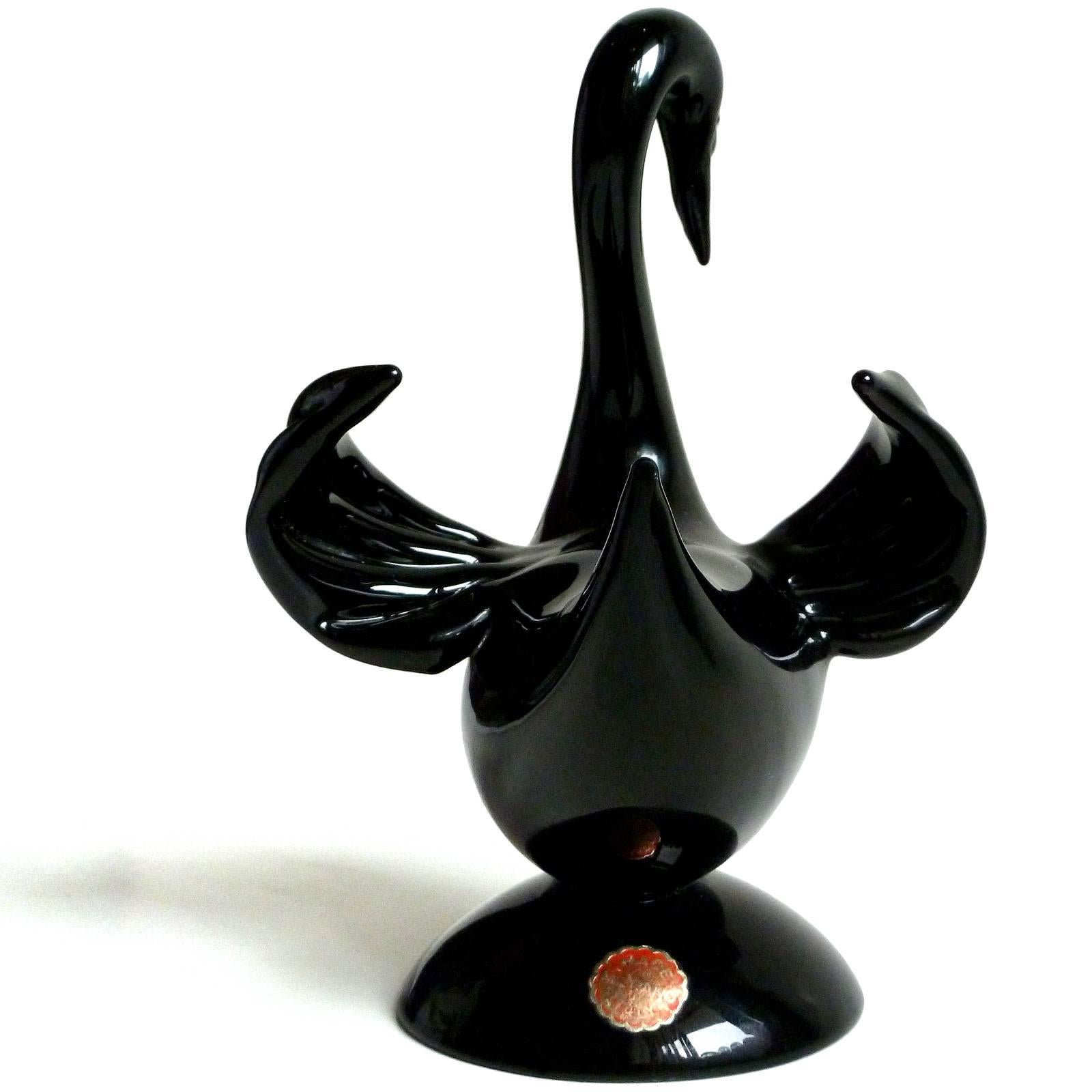 black swan sculpture