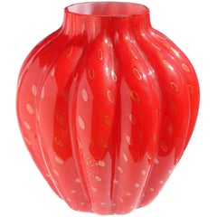 Murano Mid Century Red Gold Flecks Bubbles Italian Art Glass Ribbed Flower Vase