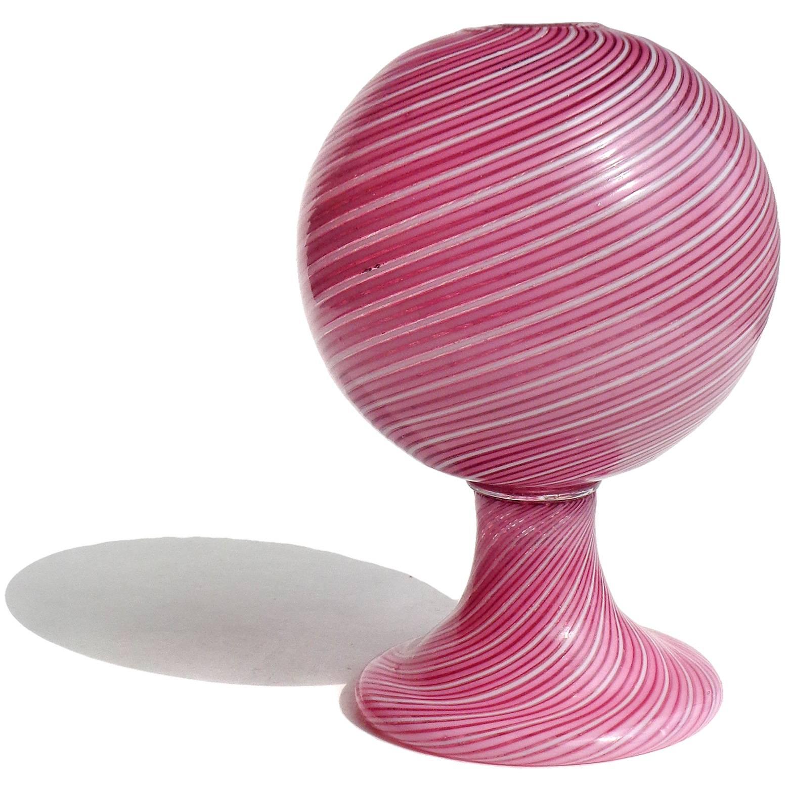 Free shipping worldwide! See details below description.

Beautiful Murano handblown pink and white "Filigrana" ribbons art glass flower "Specimen" vase. Documented to designer Dino Martens for Aureliano Toso. Still retains the