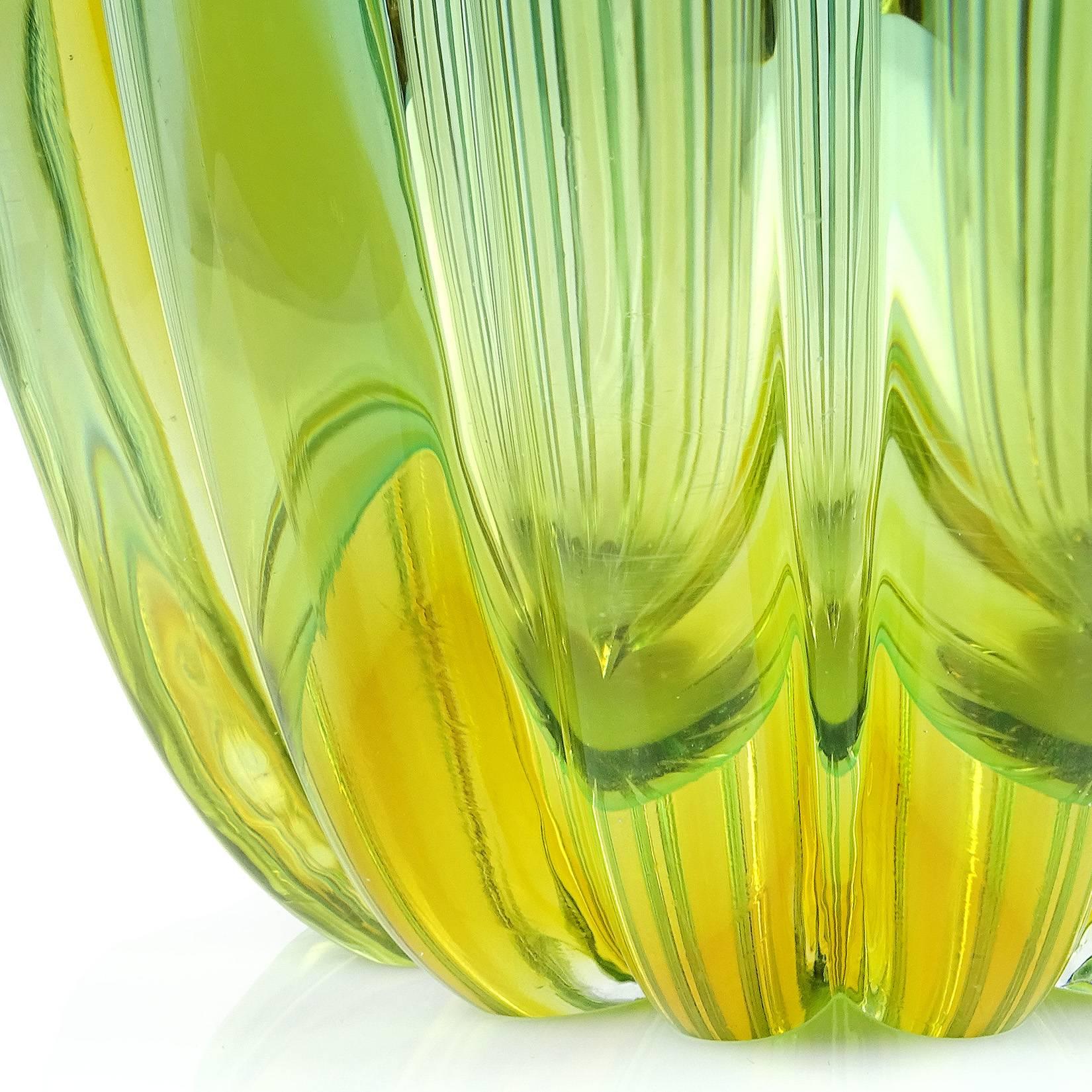 Mid-Century Modern Alfredo Barbini Murano Sommerso Blue Green Ribbed Italian Art Glass Vase