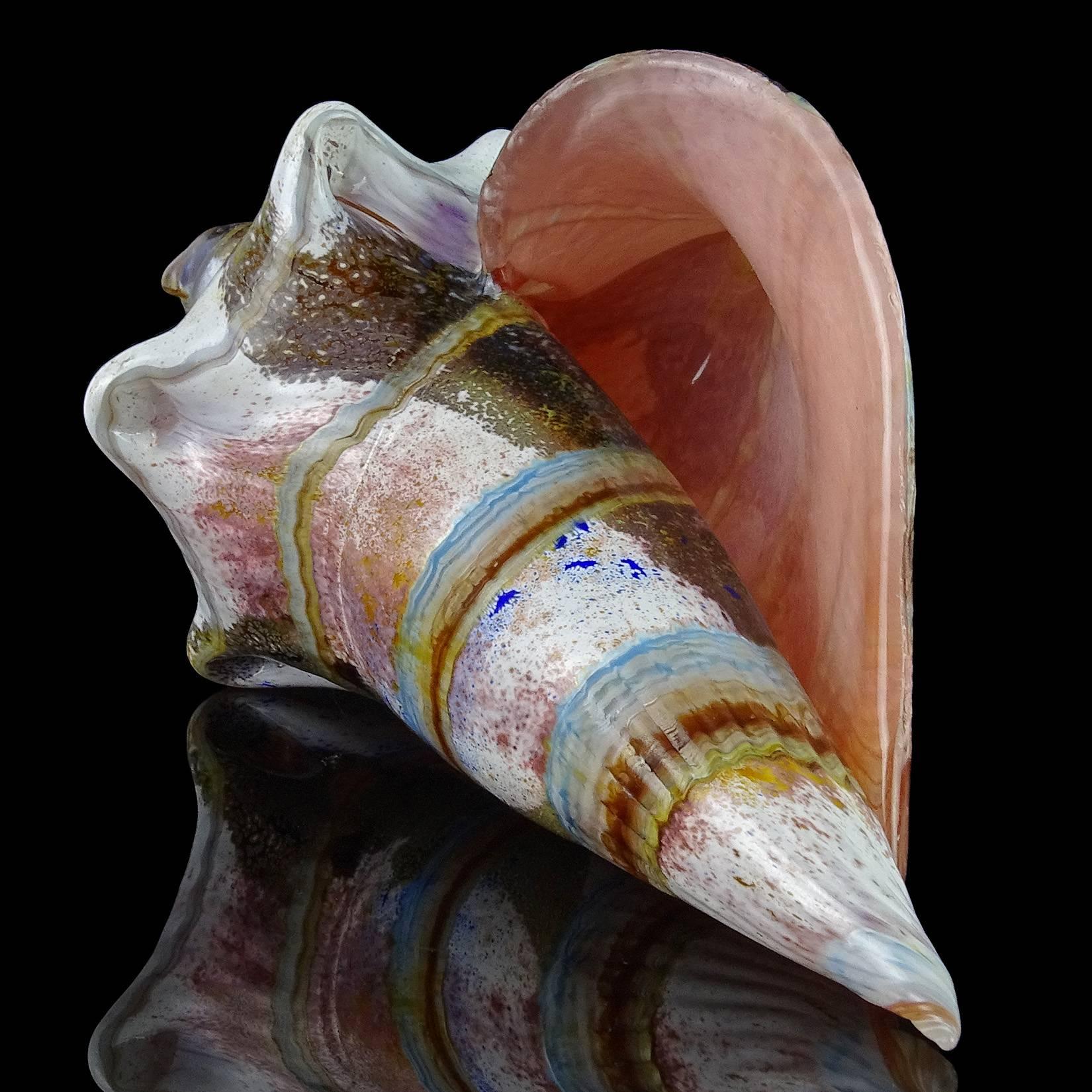 Italian Handblown Art Glass Multicolor Conch Seashell Sculpture Decor Object In Excellent Condition In Kissimmee, FL