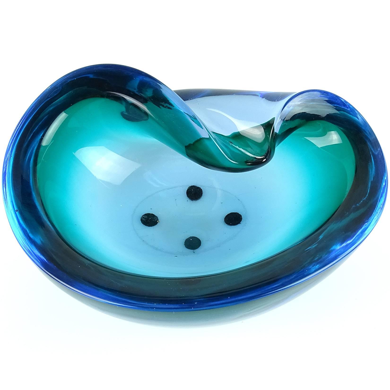 Mid-Century Modern Alfredo Barbini Murano Sommerso Blue Green Italian Art Glass Decorative Bowl