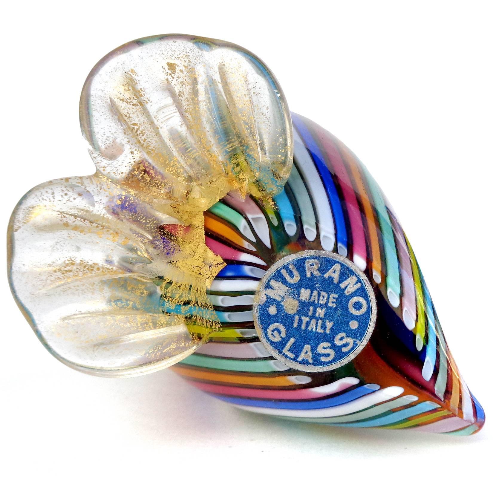 20ième siècle Fratelli Toso Murano Rainbow Filigrana Ribbons Italian Art Glass Bird Figurines