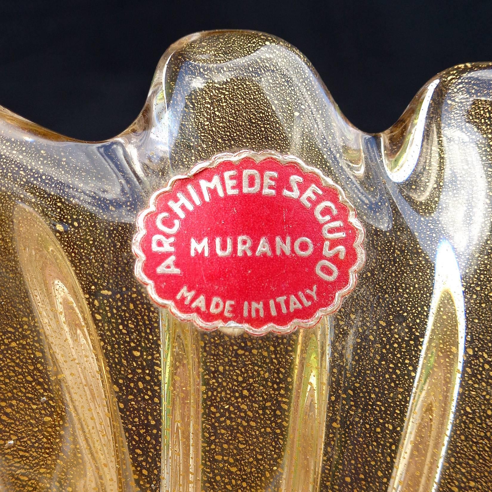 Archimede Seguso Murano Golden Amber Gold Flecks Italian Art Glass Flower Vase In Excellent Condition In Kissimmee, FL