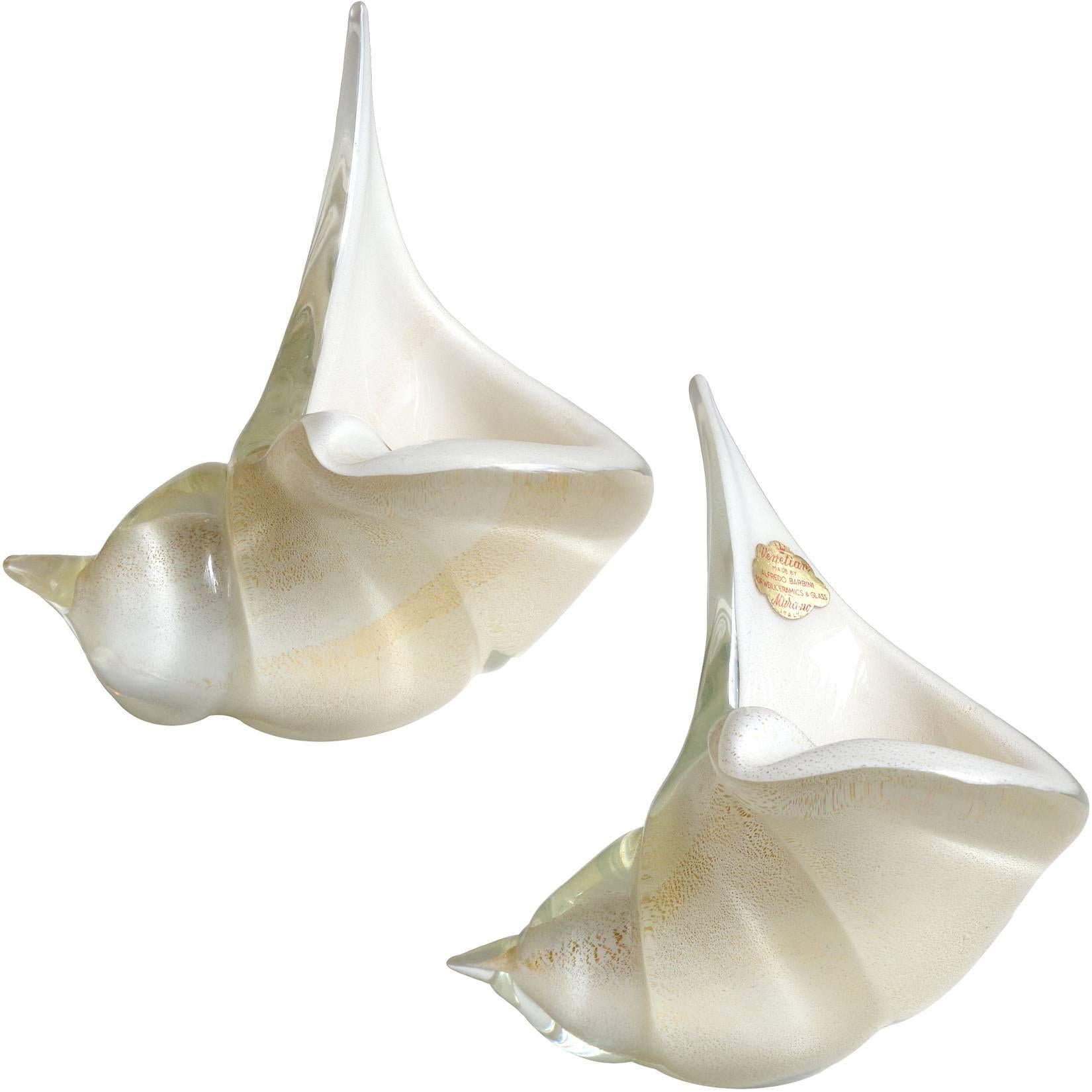 Alfredo Barbini Murano White and Gold Flecks Italian Art Glass Seashell Set