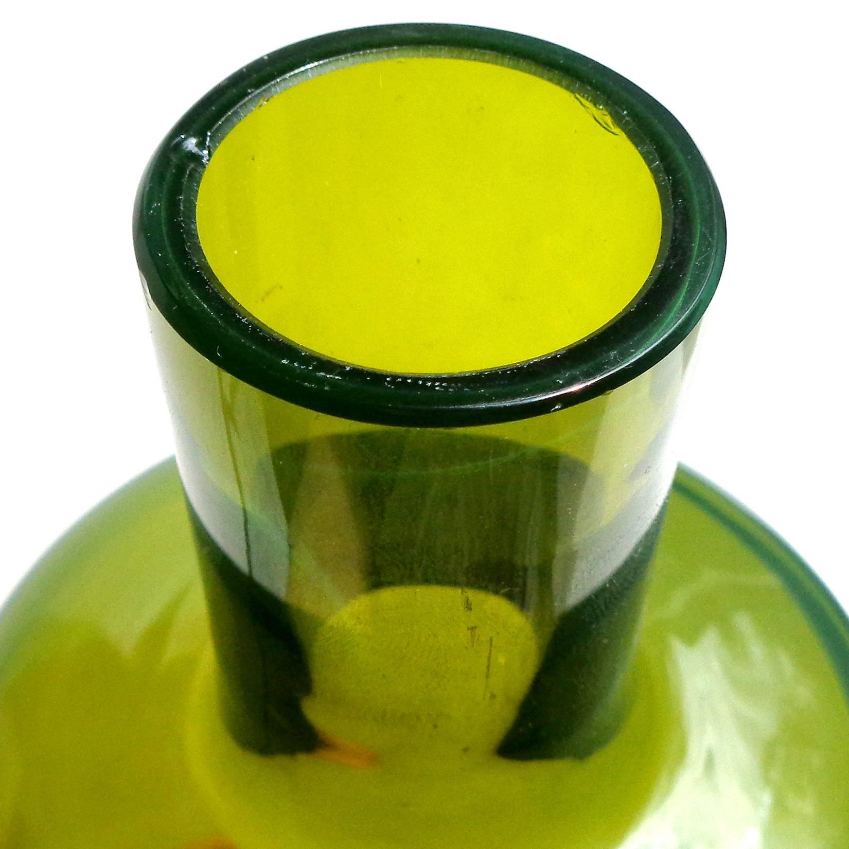 20th Century Fratelli Toso Murano Green Flower Stopper Italian Art Glass Decanter Italy Label
