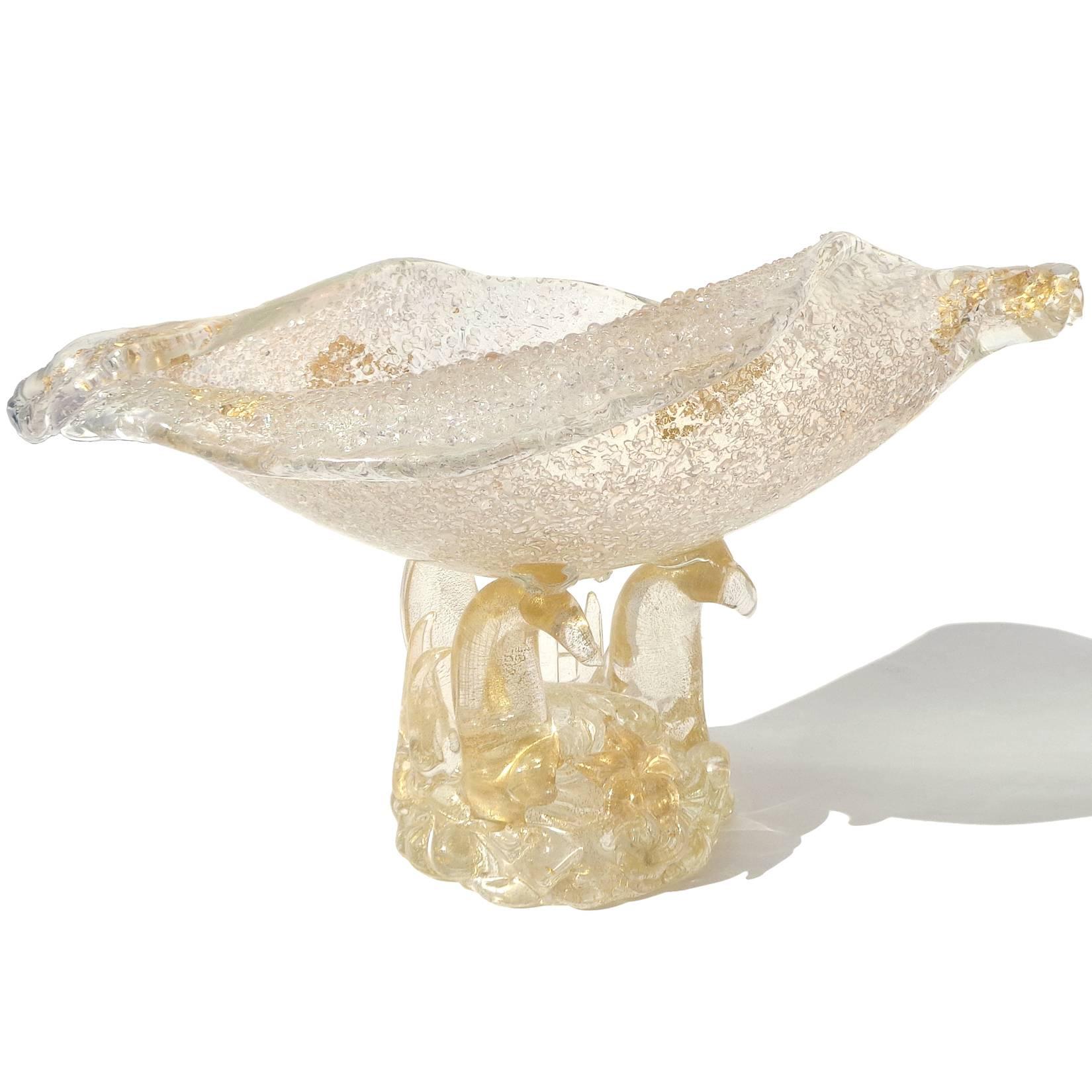 Ercole Barovier Murano Iridescent Gold Flecks Italian Art Glass Seashell Bowl In Excellent Condition In Kissimmee, FL