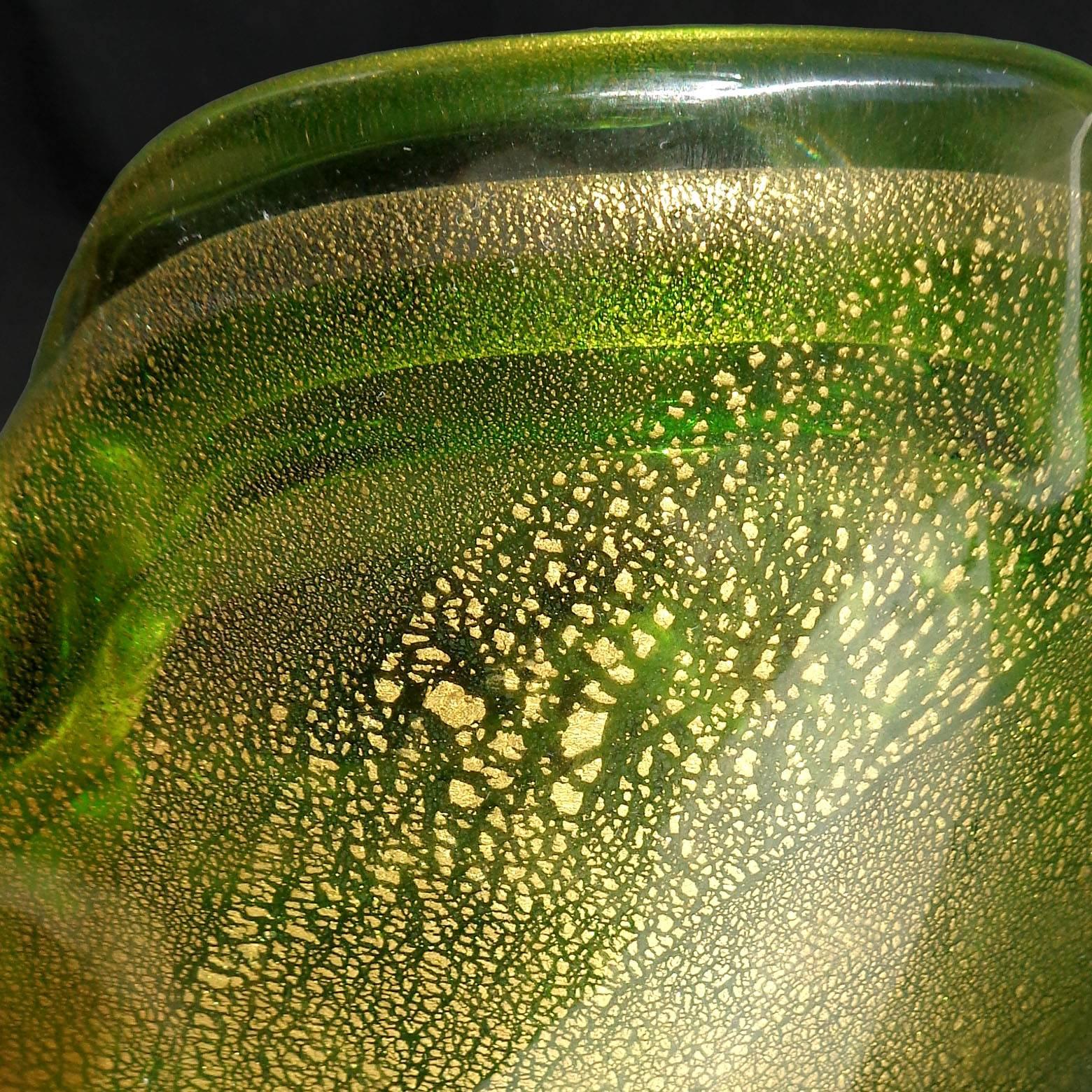 Hand-Crafted Murano Sommerso Green Gold Flecks Italian Art Glass Decorative Folded Rim Bowl