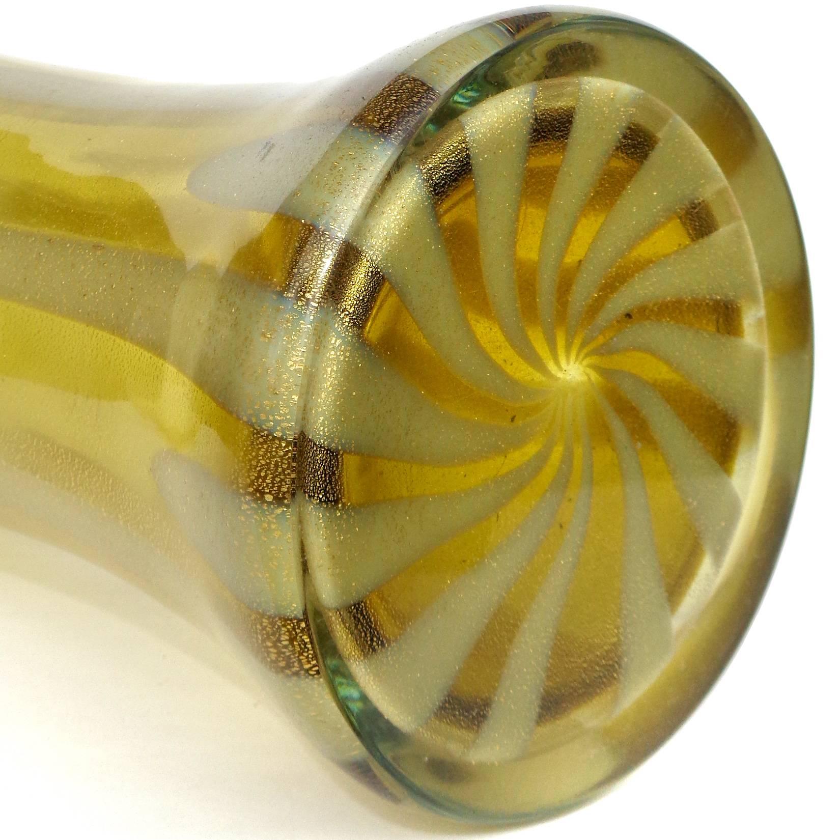 Mid-20th Century Alfredo Barbini Murano Olive Green Gold Flecks Italian Art Glass Flower Vase