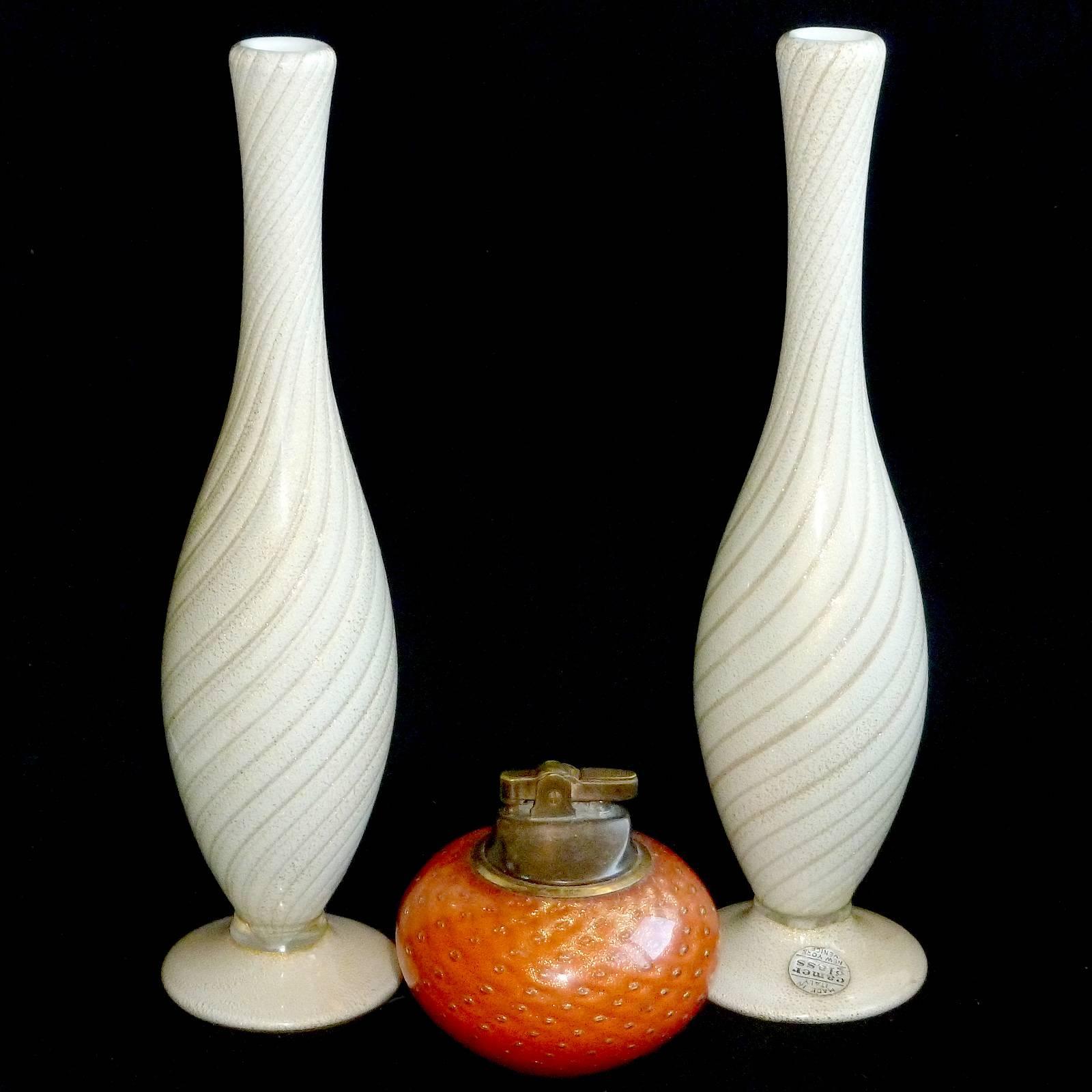 Hand-Crafted Alfredo Barbini Murano Gold and Aventurine Flecks Swirl Italian Art Glass Vases